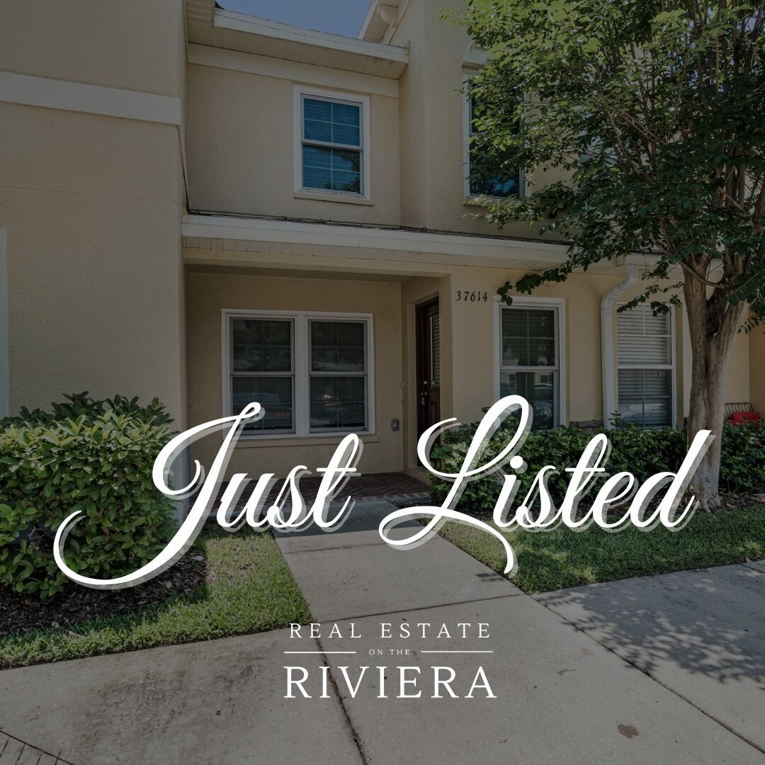 Come on in, this new listing is FRESHHHH 💅🏼 ⁠
⁠
This renovated townhome, built in 2006, is in Zephyrhills' popular Eiland Park. ⁠
⁠
✨ 2 bedrooms + 2 bathrooms ⁠
✨ Move-in-ready ⁠
✨ New floors ⁠
✨ Renovated kitchen ⁠
⁠
OPEN HOUSES: ⁠
⁠
Sat, May 20⁠
