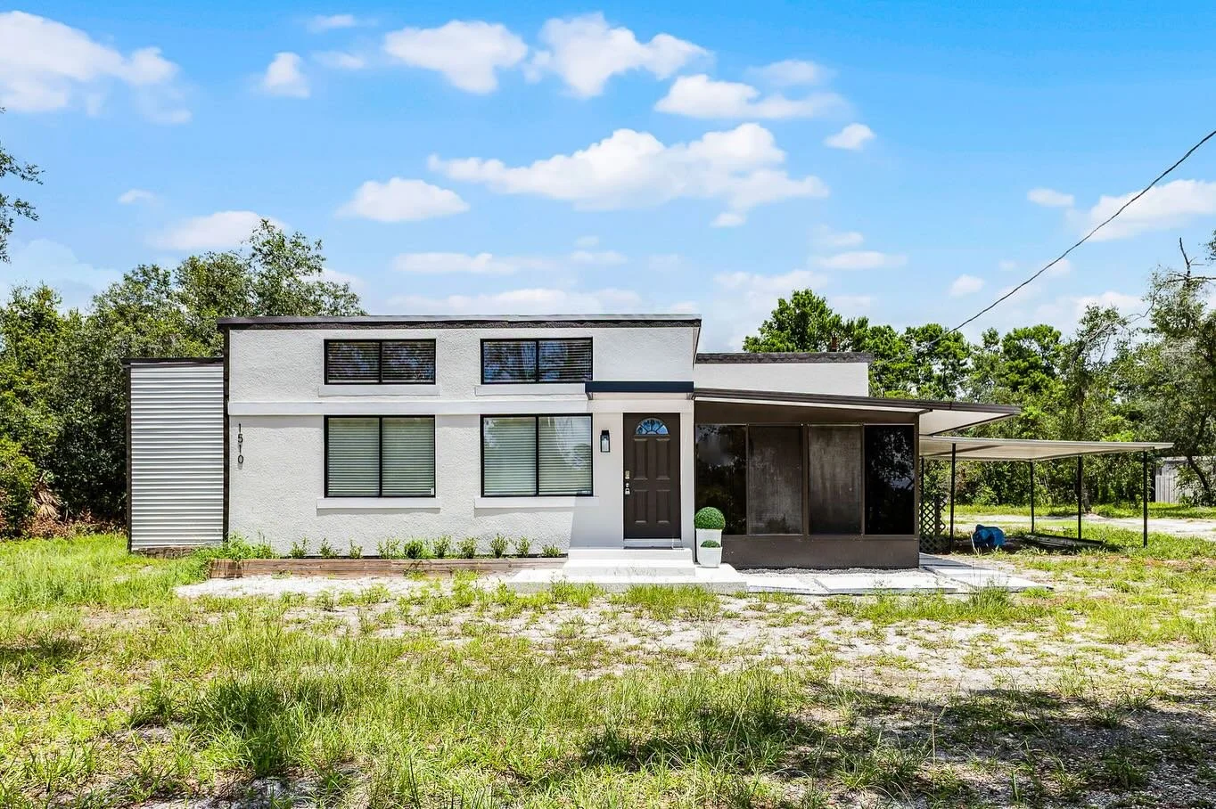 Unique - and the renovated beauty - of an opportunity for this single family, future office-use home. Sitting on over an acre, you get space, convenience of accessibility, privacy, and comfort. 

Proudly presenting: 1510 Doyle Road