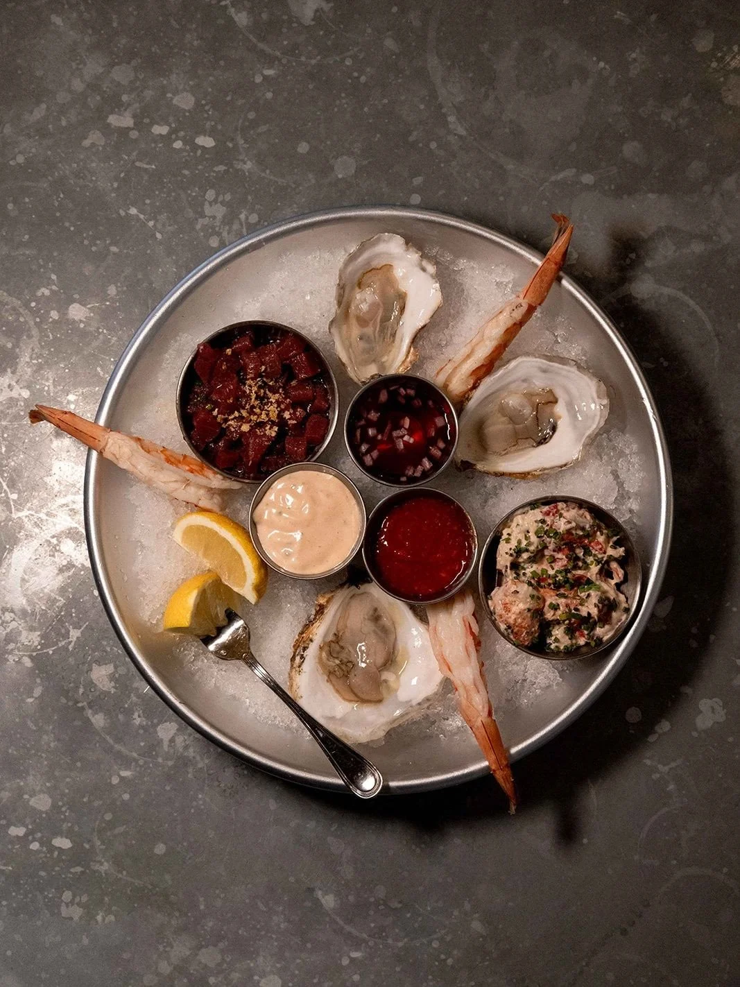 Things we need today: anything on ice + the crispiest glass of white.