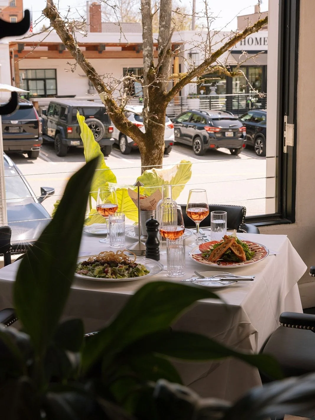 the place ⁠
the lunch ⁠
the table ⁠
⁠
served daily at 11:00am