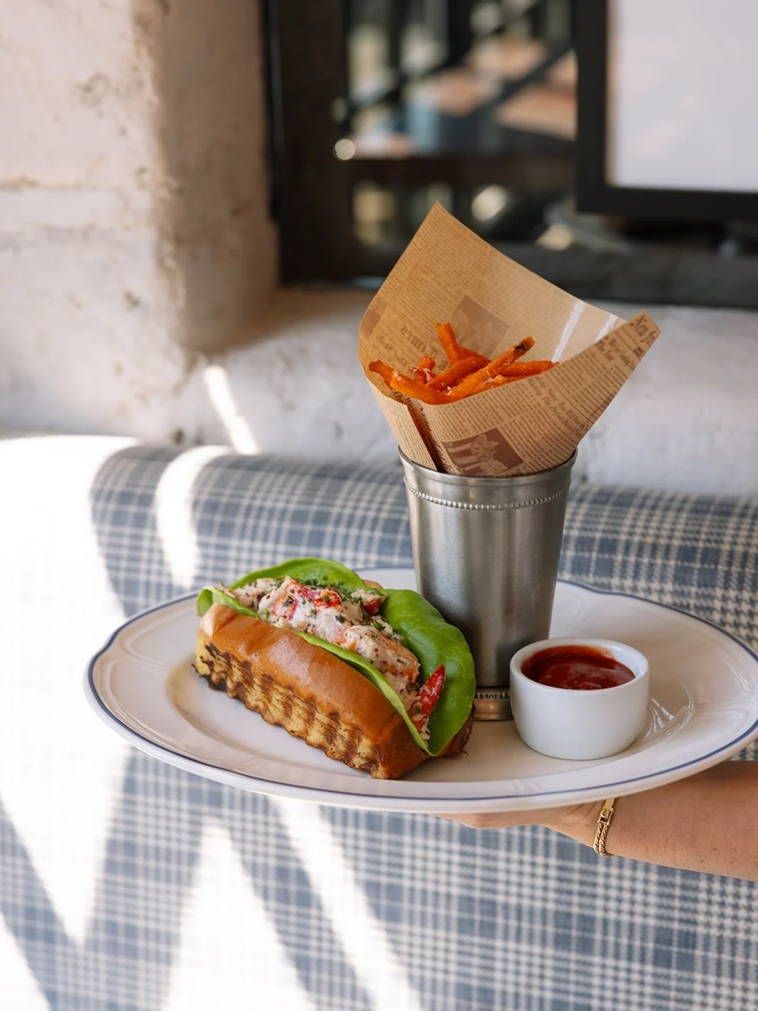 east coast summer in chagrin falls? find it at jojo&rsquo;s.