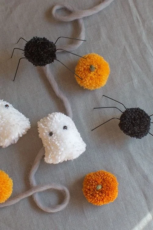 halloween-crafts-pom-pom-pals-1655829009.jpeg