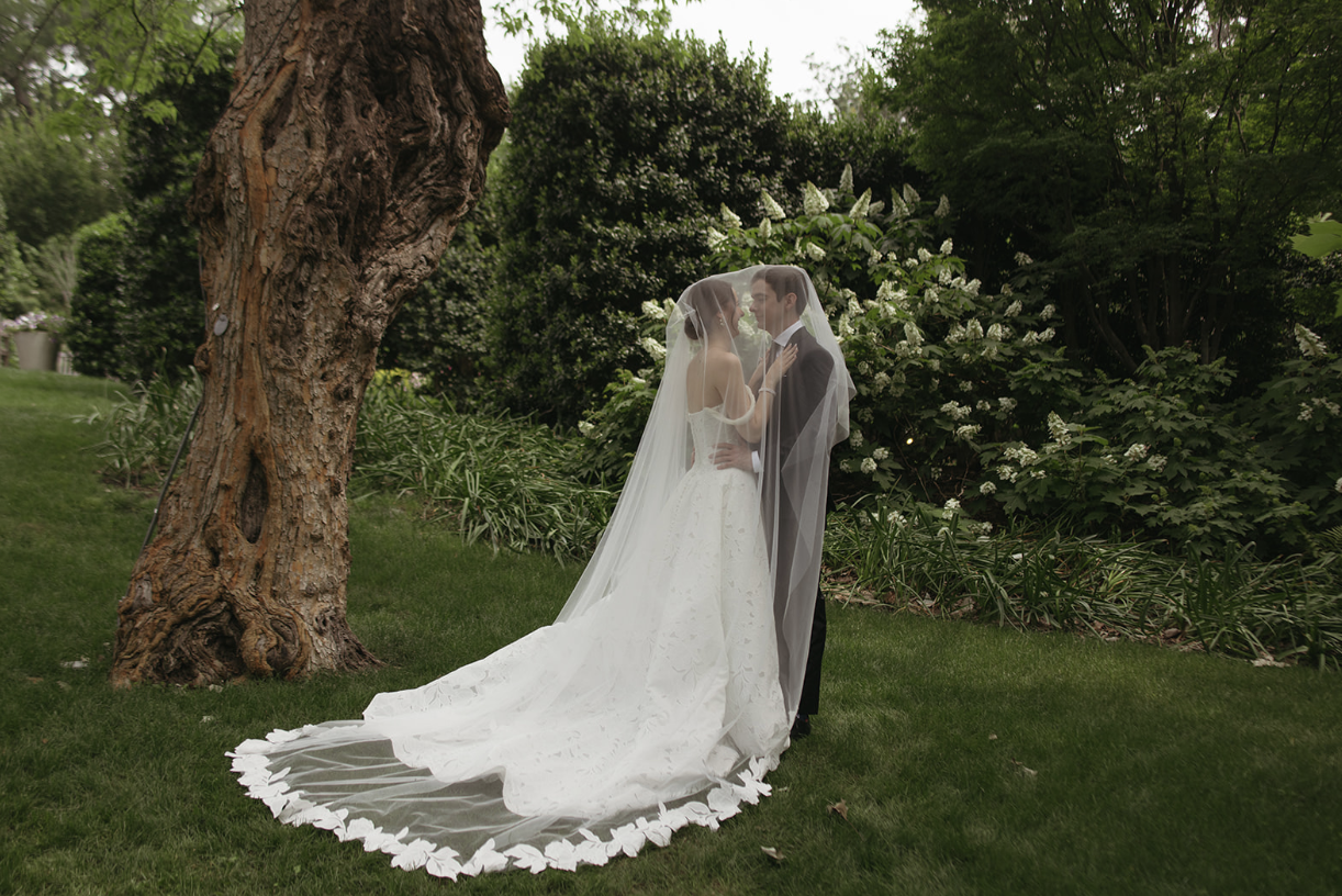 mikaela &amp; joey: an intimate dallas wedding day
