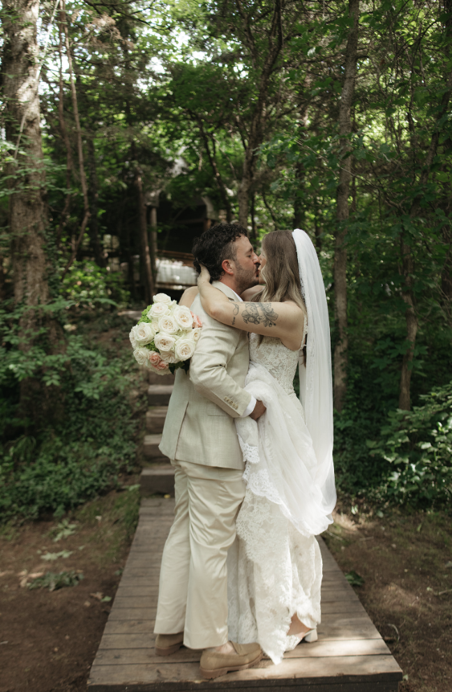 Ashley &amp; Grayson’s Intentionally Crafted Merrick Hollow Wedding