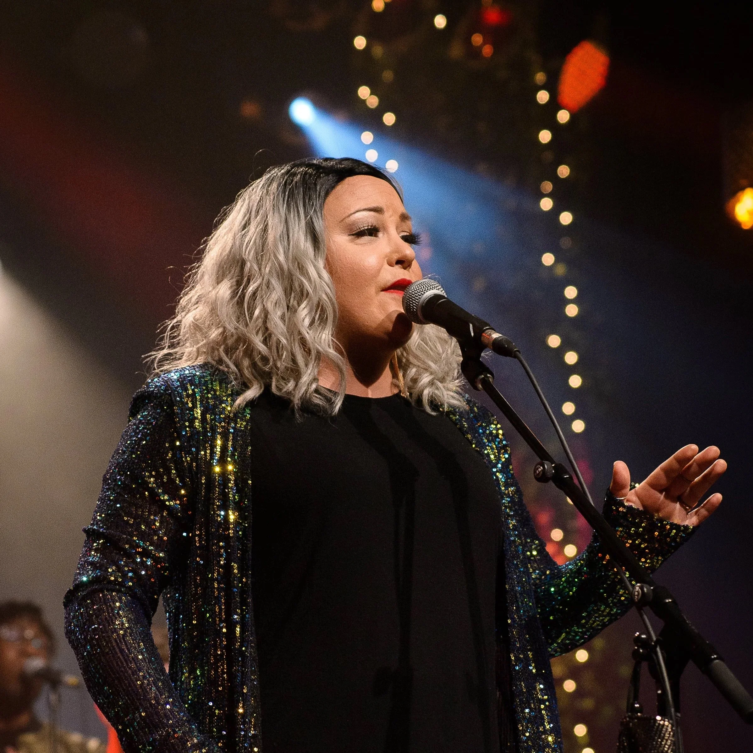 Friday Afternoon Music Mix: Samantha Martin