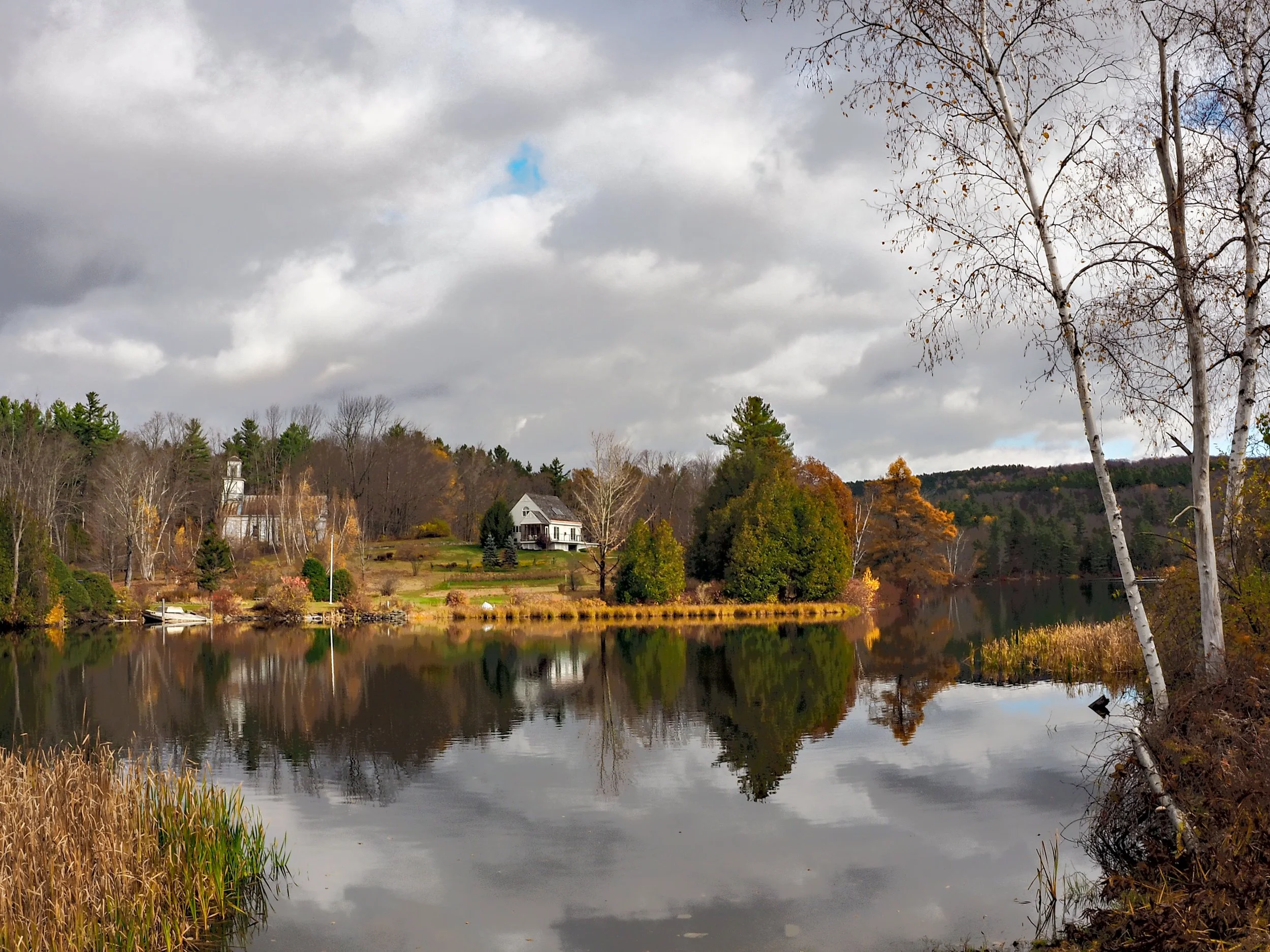 Vermont • Barnard • Lake Barnard scene
