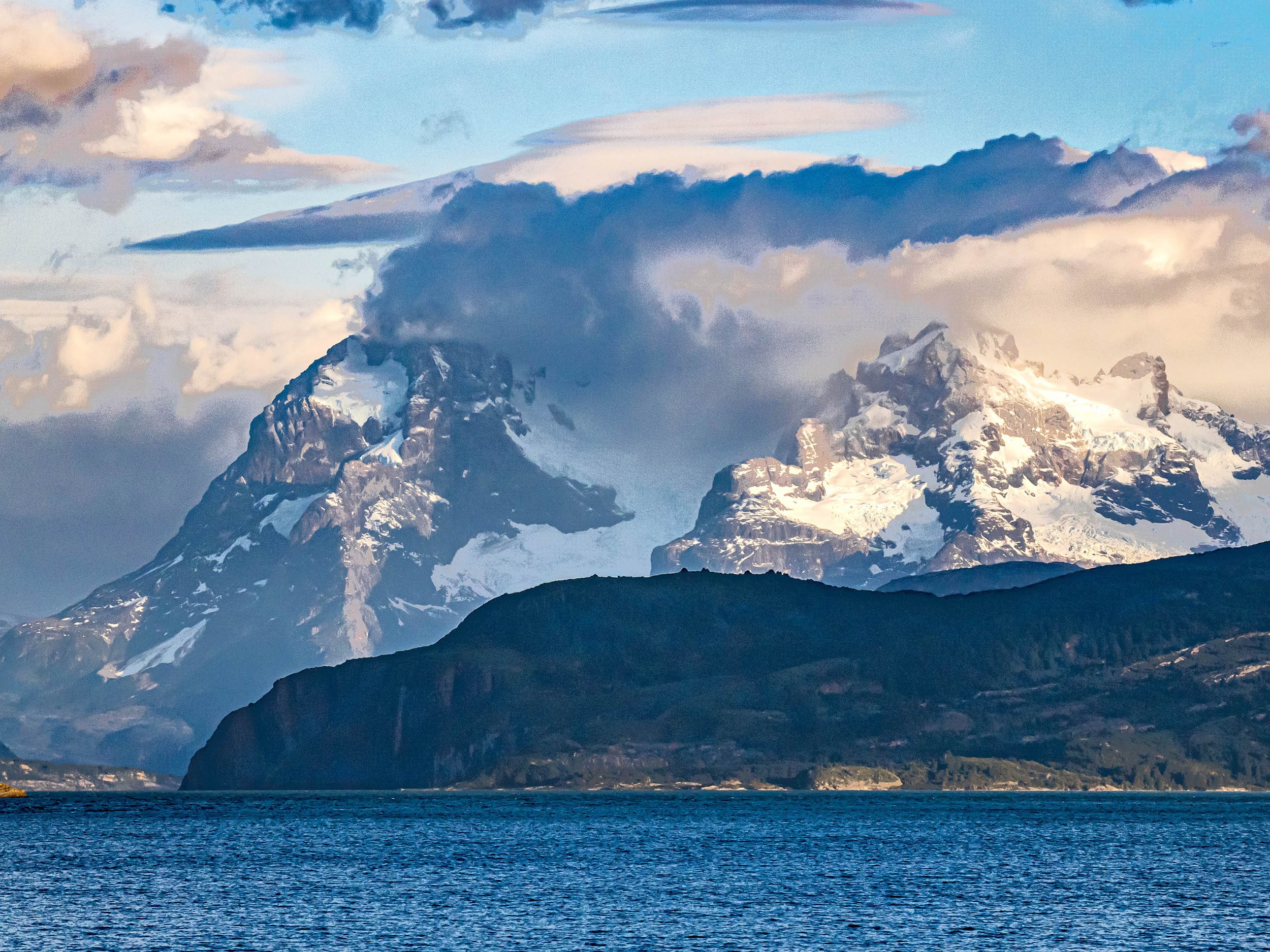 Chile • Serrano Glacier • Mountains close to the Serrano Glacier • Mar 27, 2024
