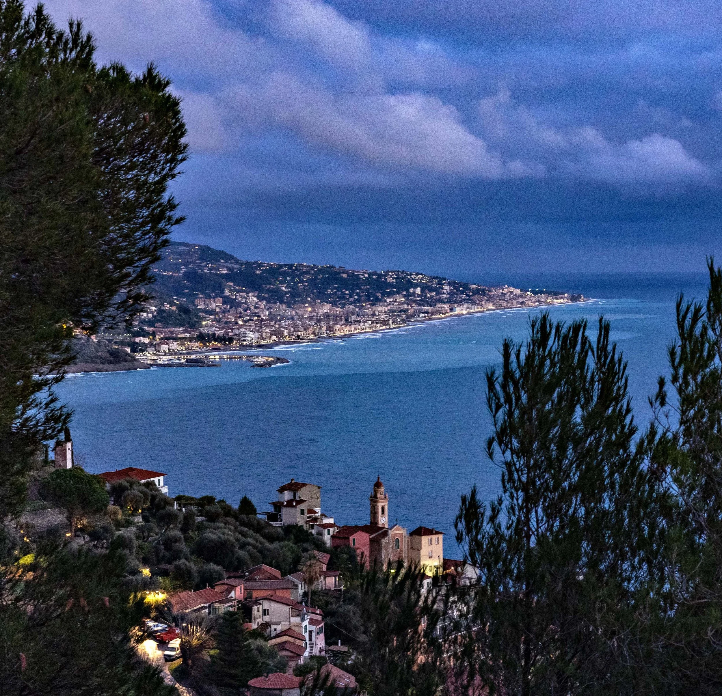 Italy • Italian Riviera • La Mortola • Beyond dusk in blue • Jan 4, 2021