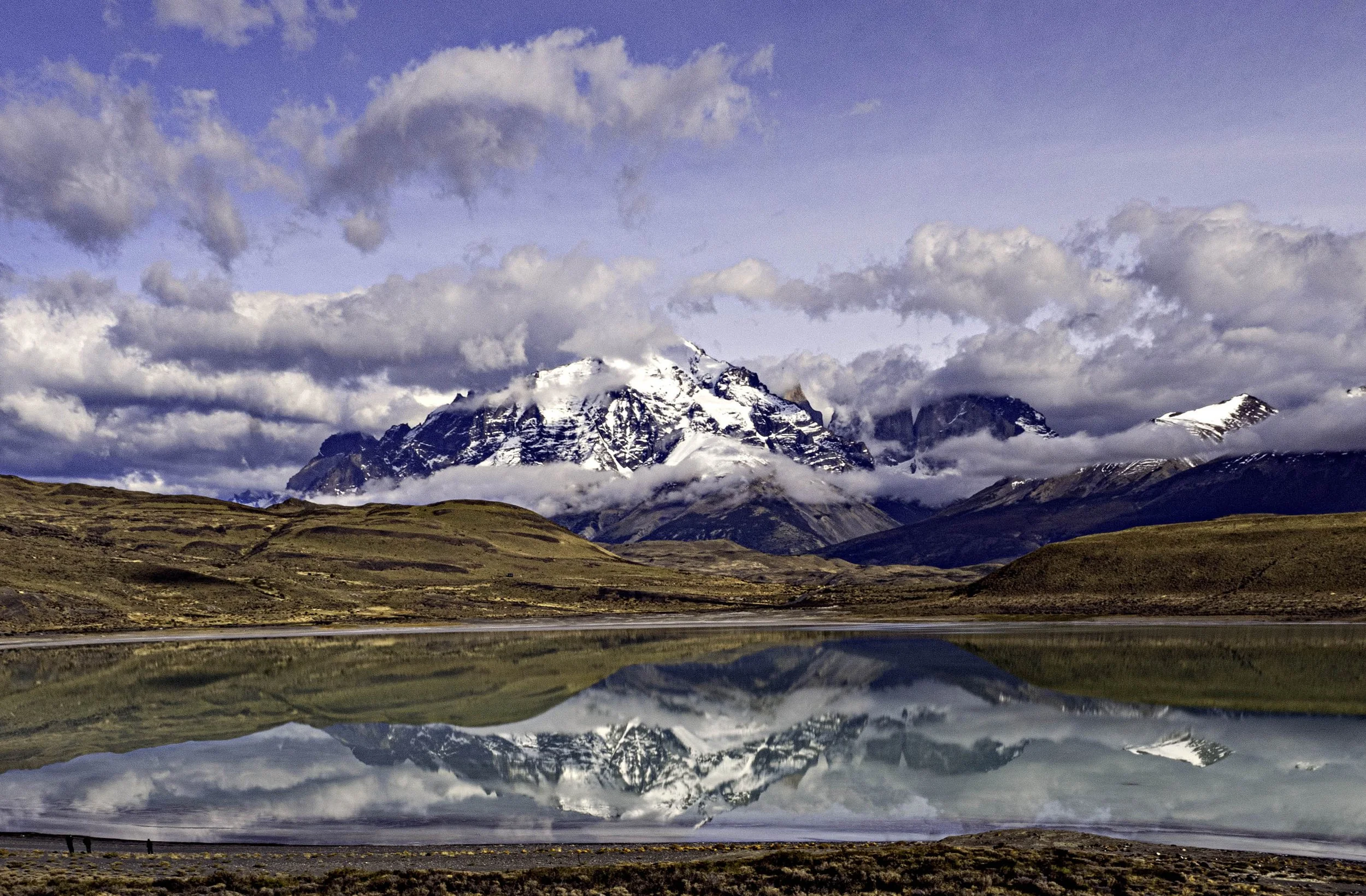 Chile • Torres del Paine • Lago Amargo • Mountain reflection III • Mar 23, 2024