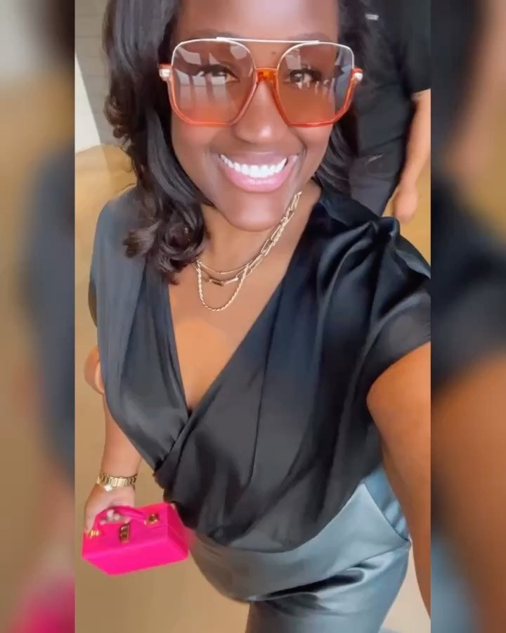Cardi B &amp; Closings 🎤🏡✨

Closings By Signature Property Closings

&ldquo;It&rsquo;s not just a closing, it&rsquo;s an experience!&rdquo;

Interested in closing with SPC? Email us your ratified contract today! 

Signature Property Closings 
Servi