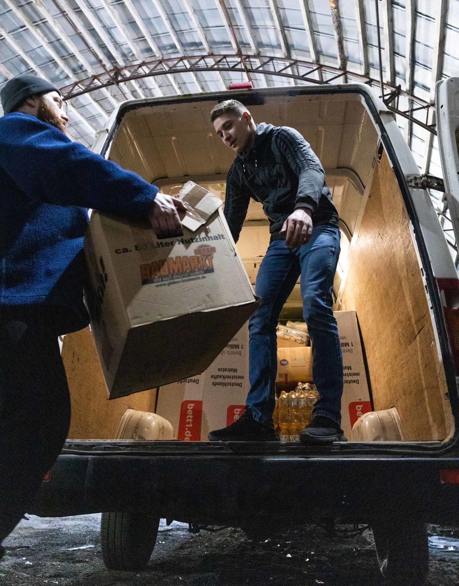  Food and relief supplies from Convoy of Hope are delivered in Ukraine. 