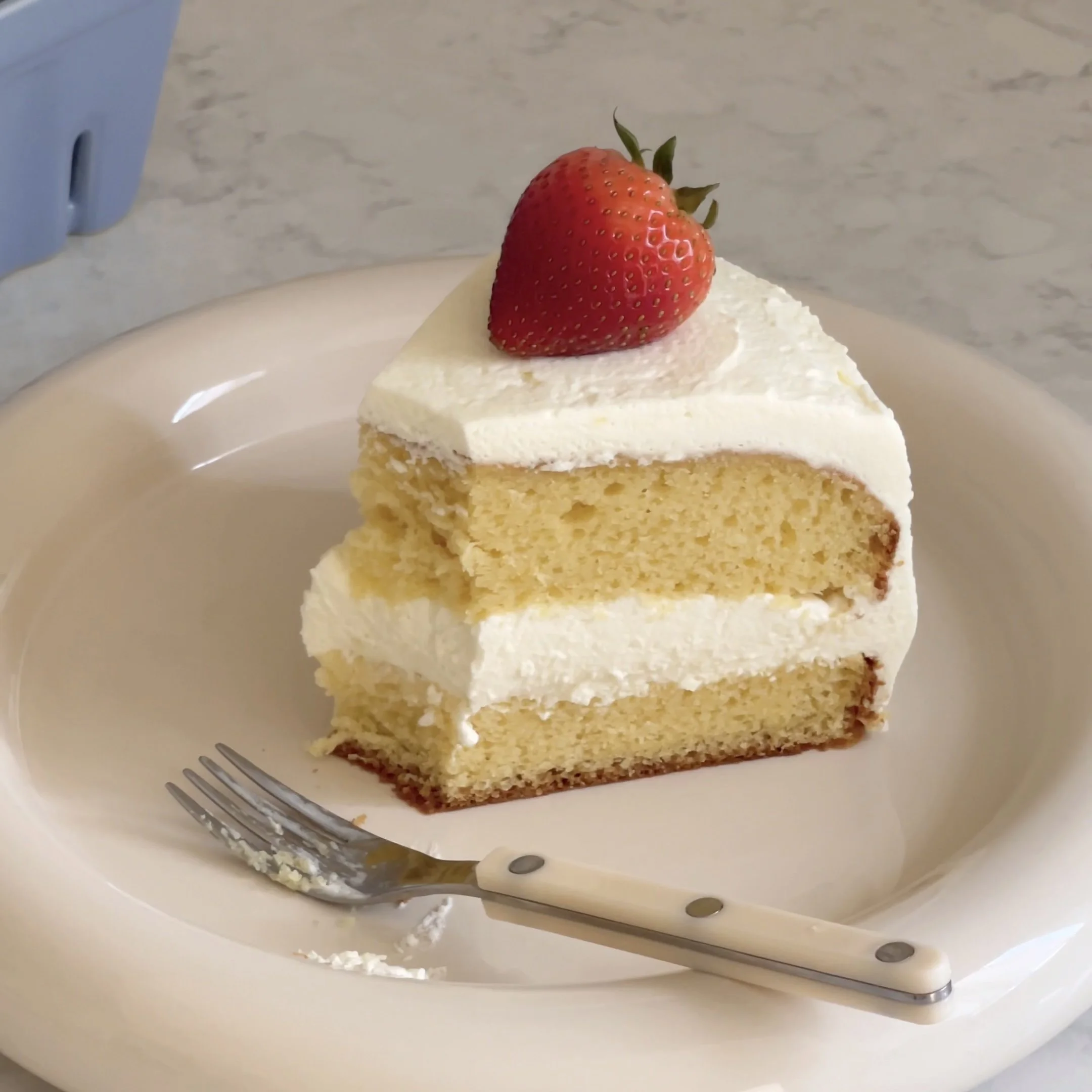 strawberry emoji cake3.jpg