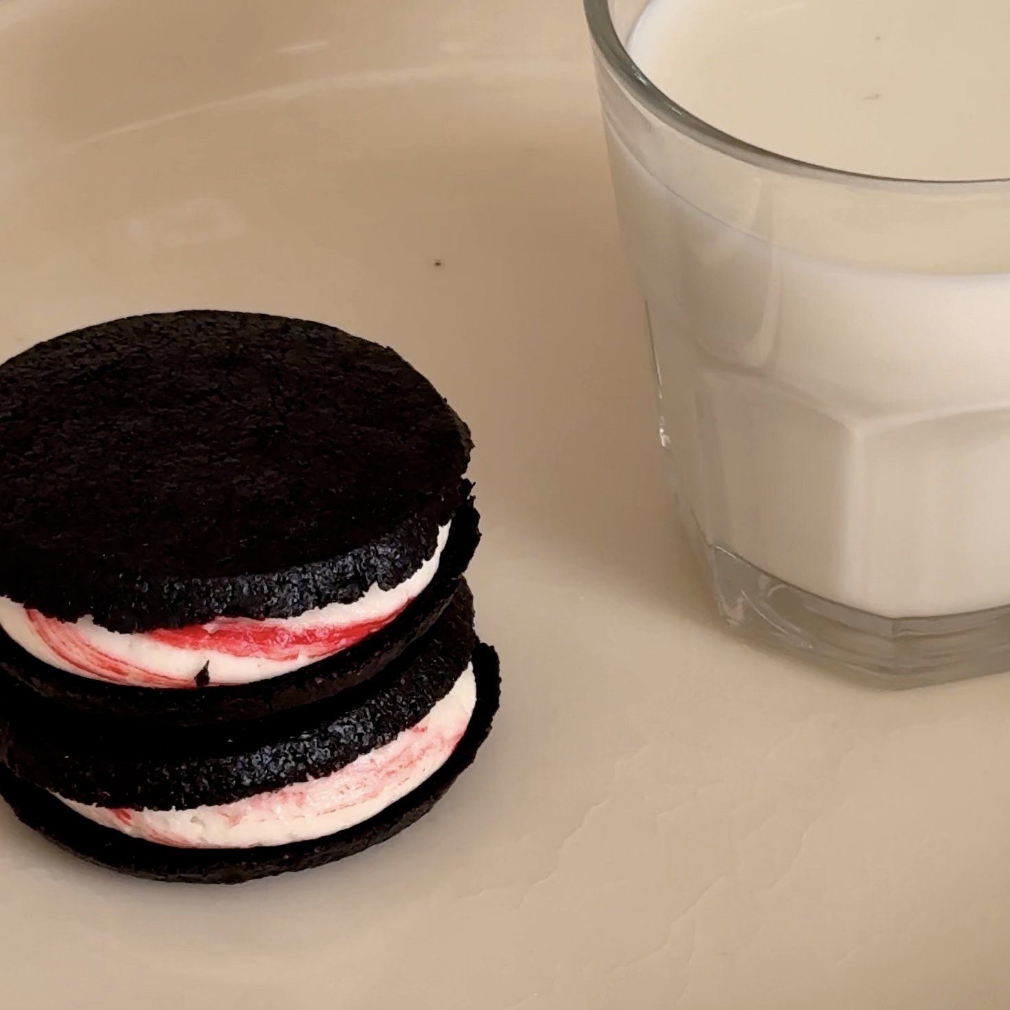 candy cane oreo1 2.jpg