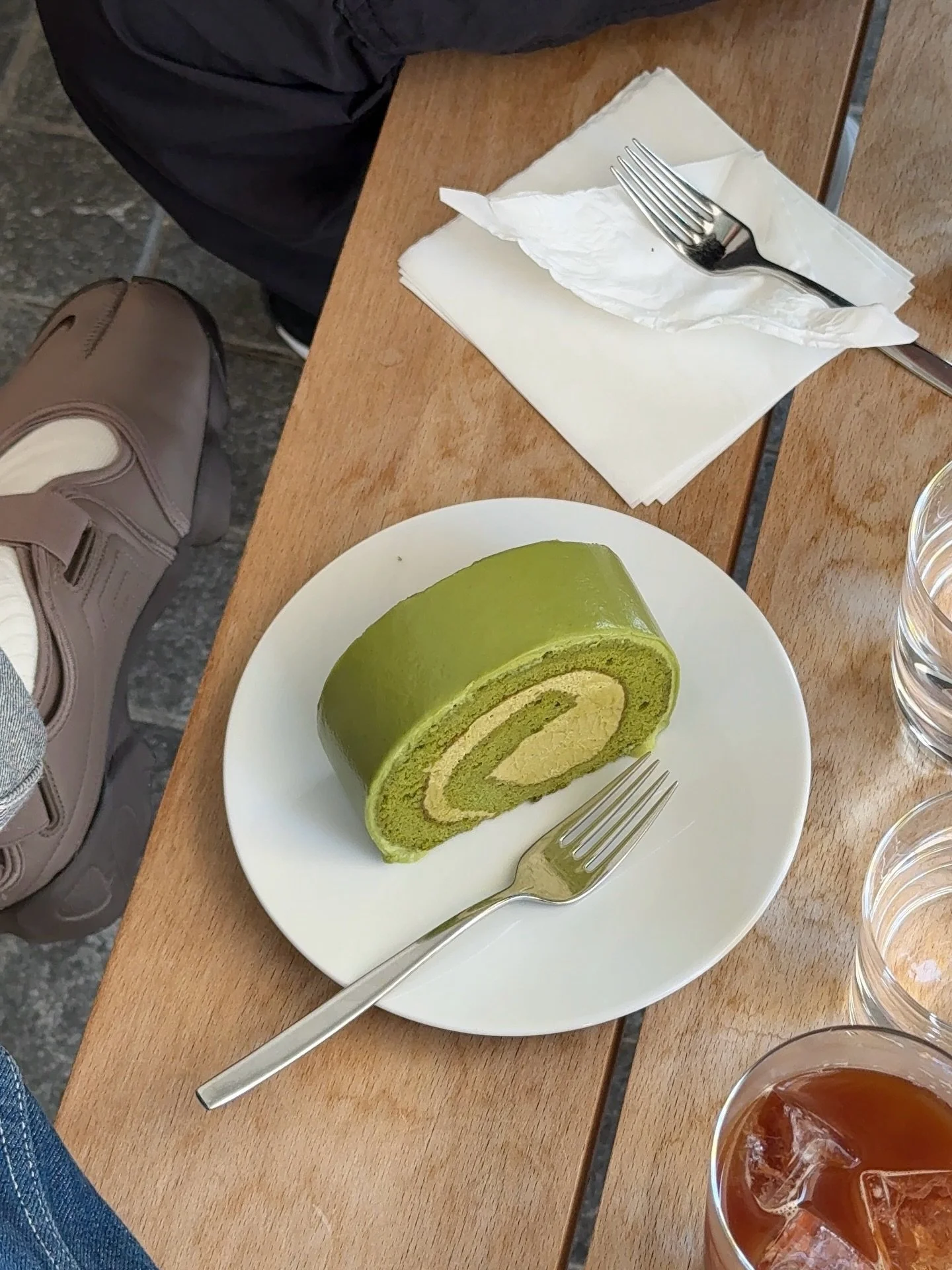 some of my favorite cafes in seoul ☕️🌀

@reception.seoul matcha roll cake / 말차 롤 케이크 
@rikabypaprika grapefruit latte &amp; salted milk cream sando / 플랫핑크 &amp; 소금우유크림산도 
@lelabofragrances beautiful bukchon hanok location / 르 라보 북촌 한옥 카페
@cafe_congc