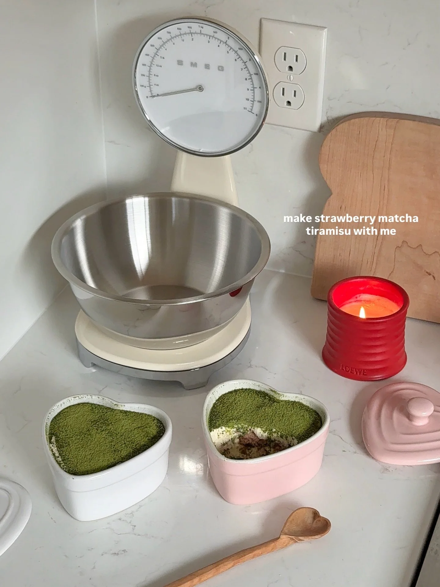 strawberry matcha tiramisu 🍓🍵💫

made with layers of matcha soaked strawberry ladyfingers, crushed freeze dried strawberries, &amp; vanilla bean mascarpone cream

#bakewithme #strawberrymatcha #tiramisu #말차 #티라미수