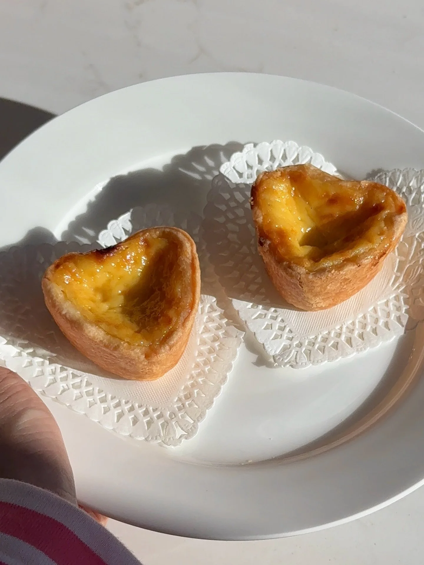 heart shaped egg tarts 🥚💛✨

#eggtart #에그타르트