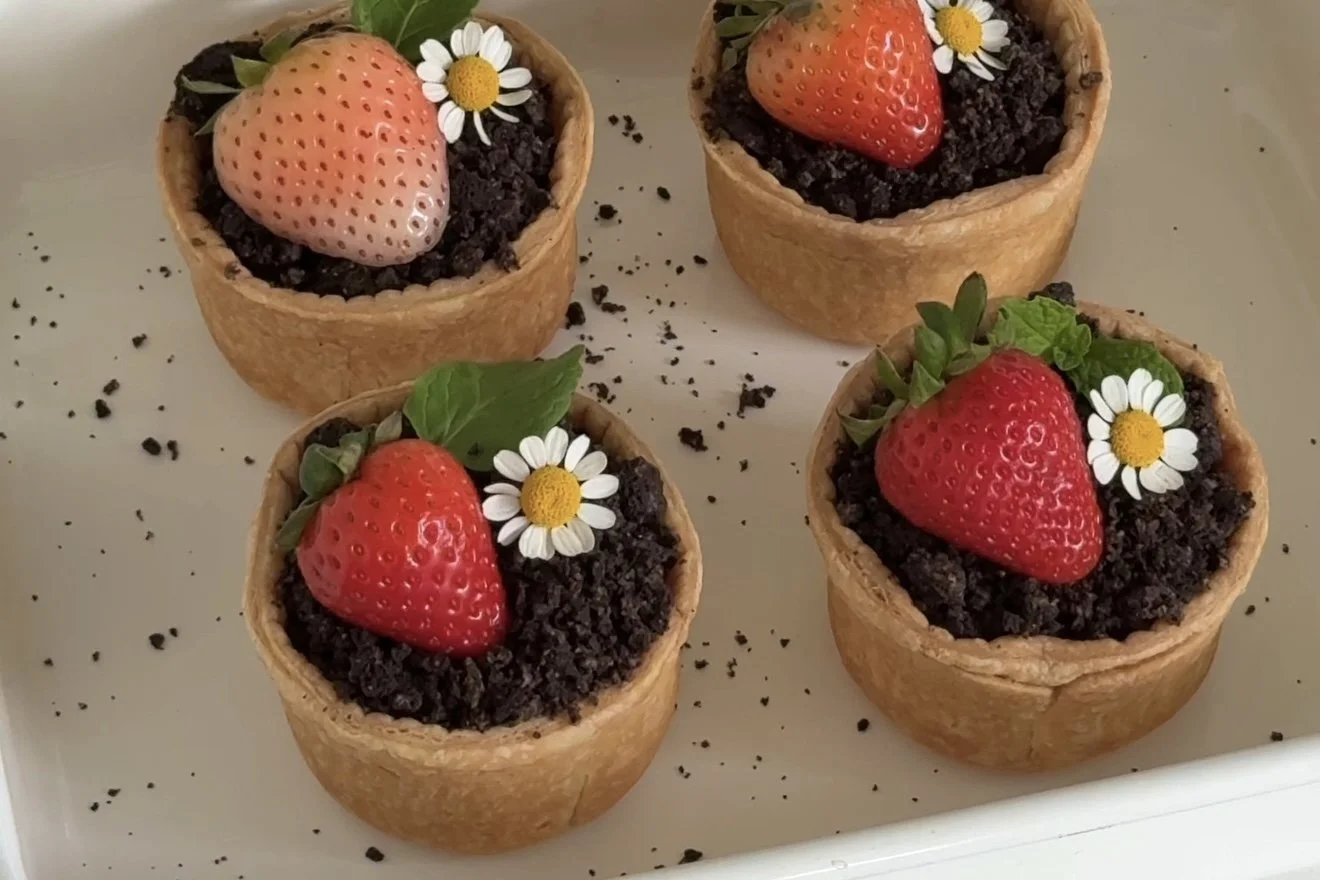 strawberry potted plant tarts.