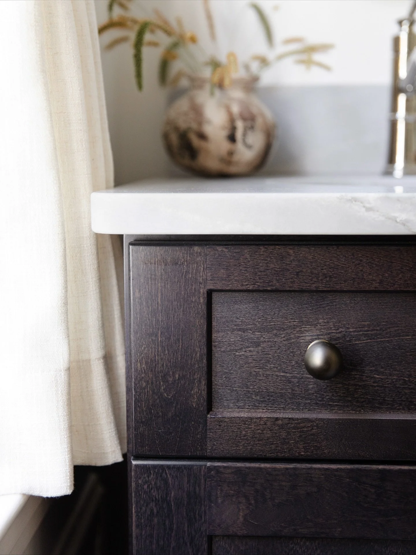 &bull; Calm, cool, collected. No Sunday scaries around here

Details from recent work on a lovely 1920 colonial in coastal CT. Pinch me! Let&rsquo;s talk before + afters soon, shall we?