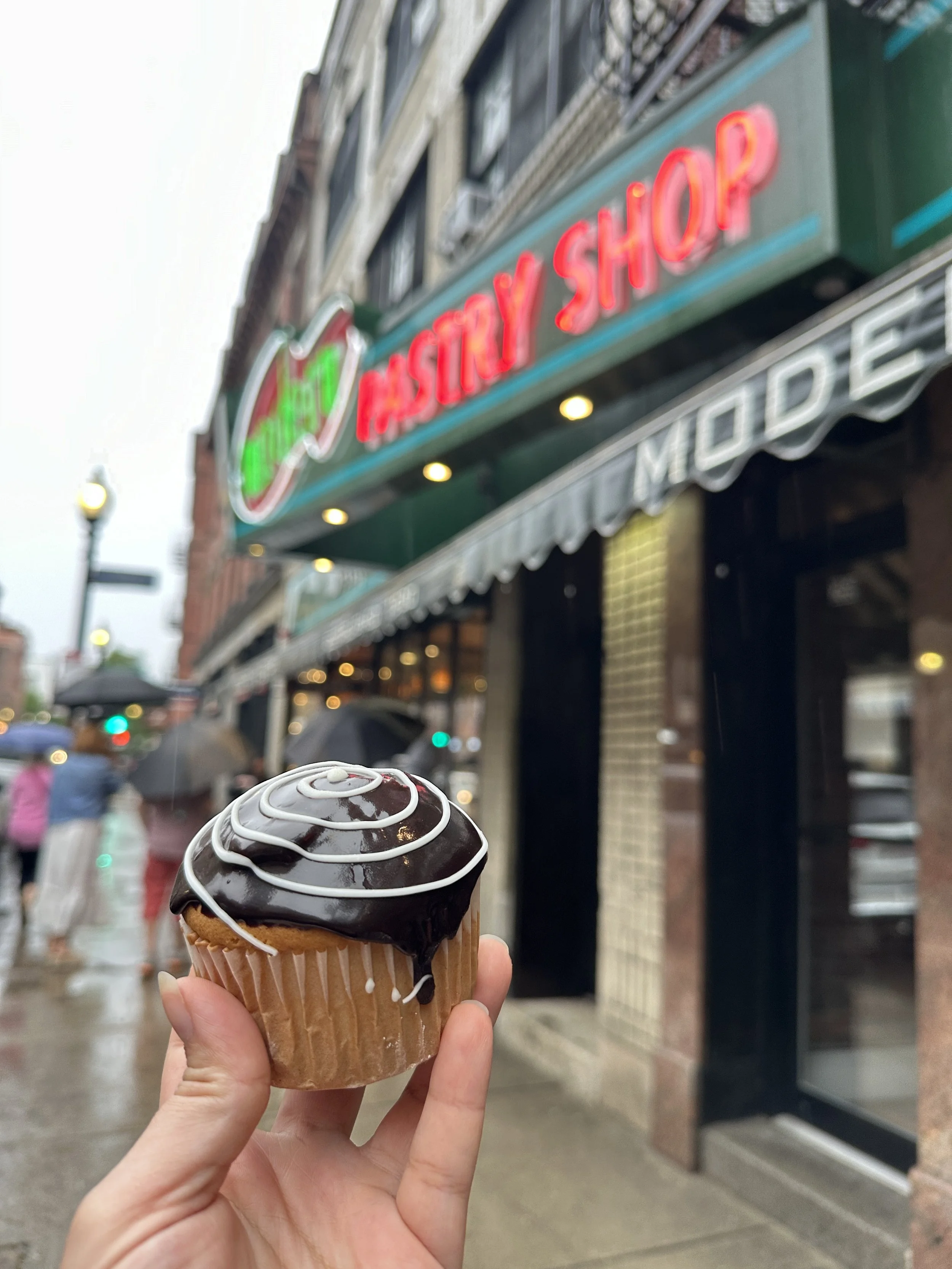 Boston Cream Pie Cupcake, Modern Pastry