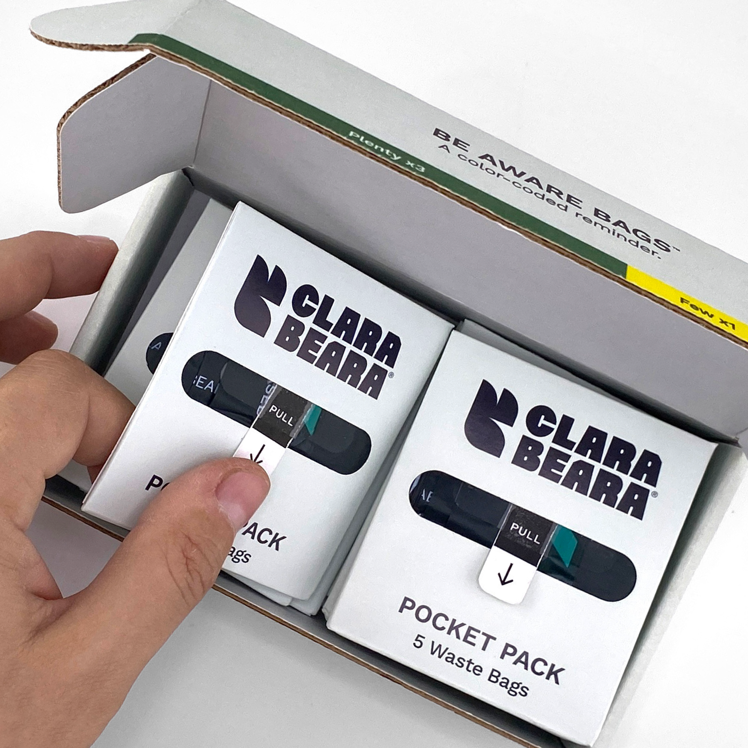 pocketpack 261008_hand in box 2.png