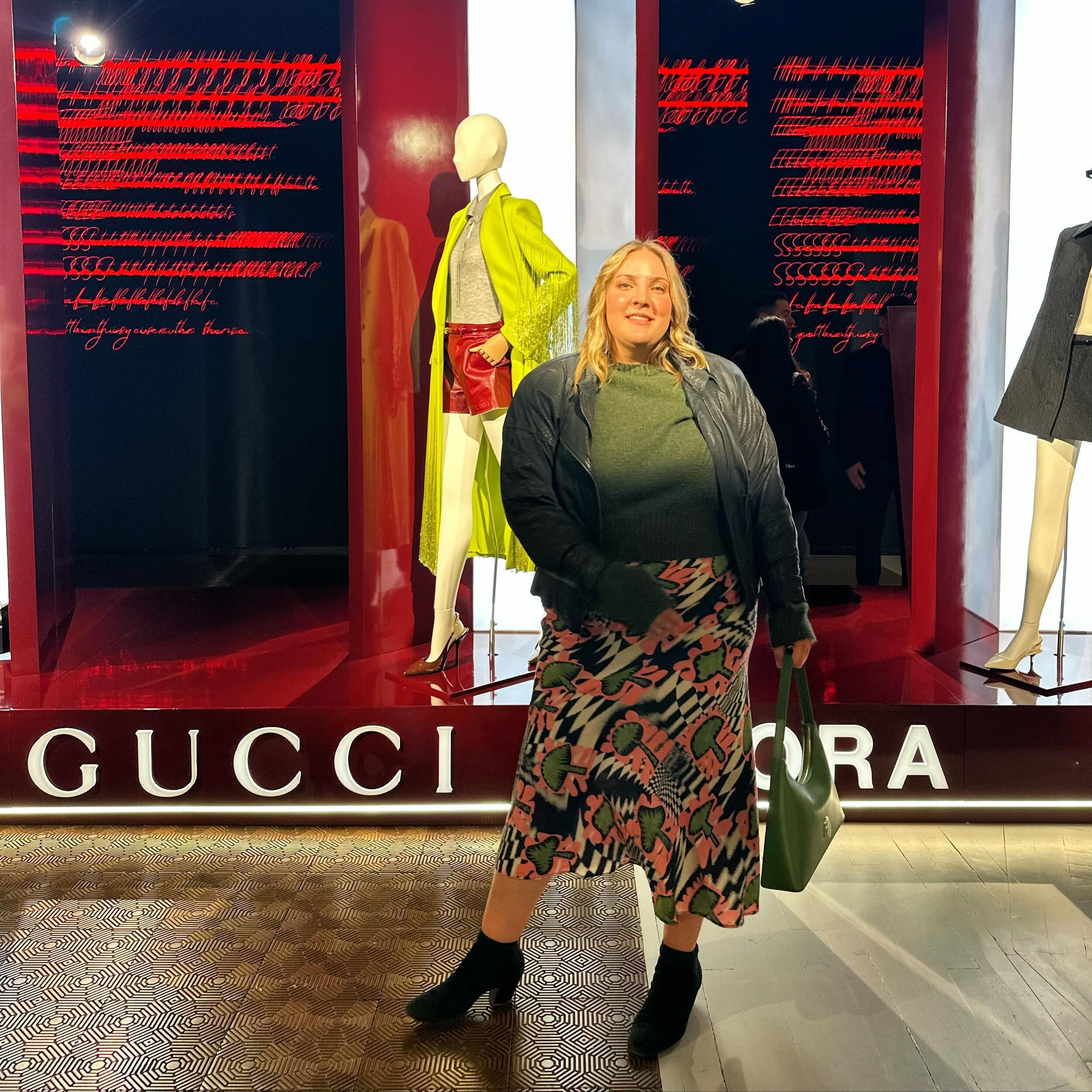 Delighted to celebrate the one and only @sashastiles last night and her mesmerizing work, &lsquo;REPETAE: Again, Again,&rsquo; at @gucci.

Thanks, Sasha, for making poems glam. And for being a touchstone of warmth and humanity in the AI era. 

If you