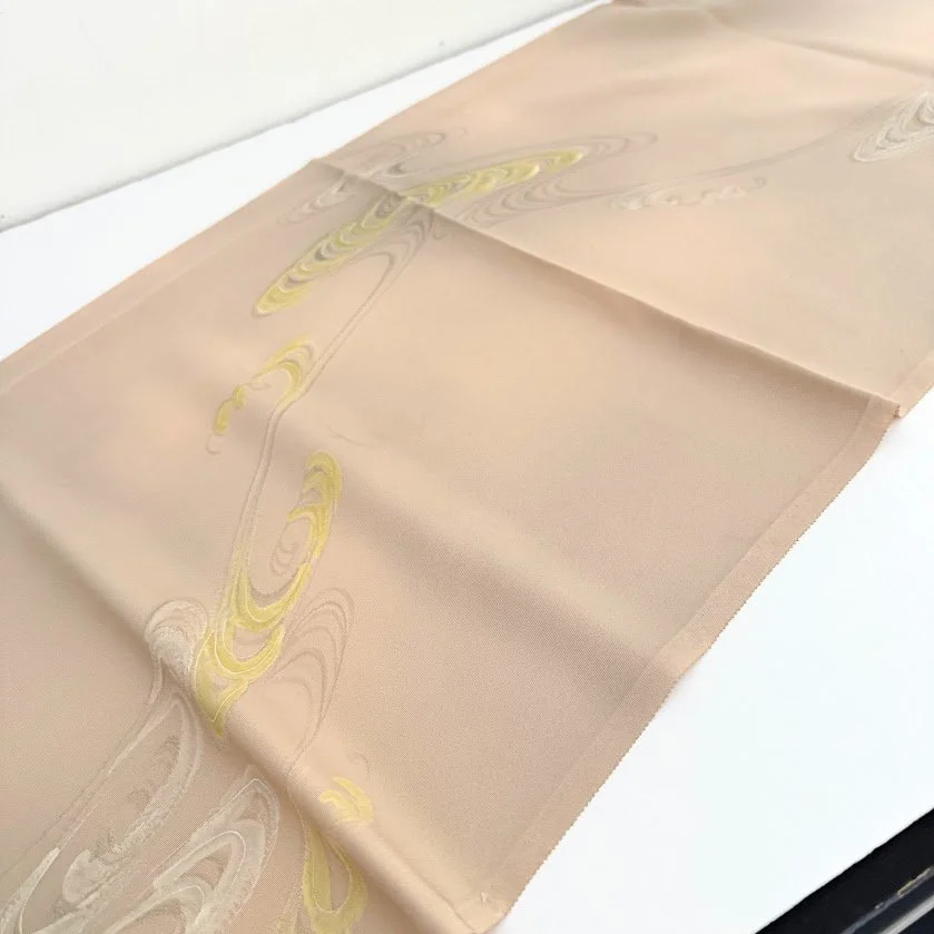 Champagne Jacquard Hand Painted Kimono Silk SCH65