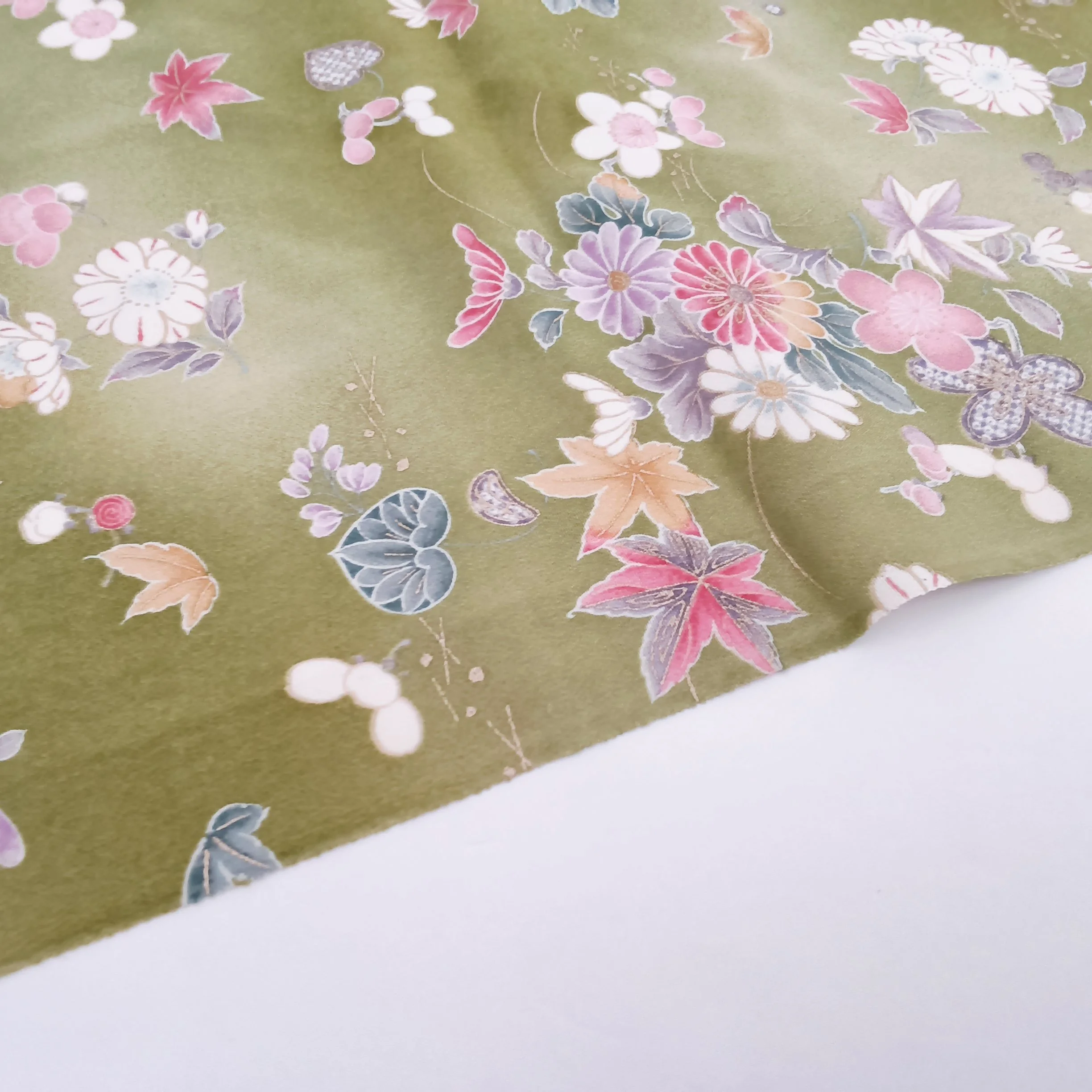 Olive Scatter Kimono Silk RW63