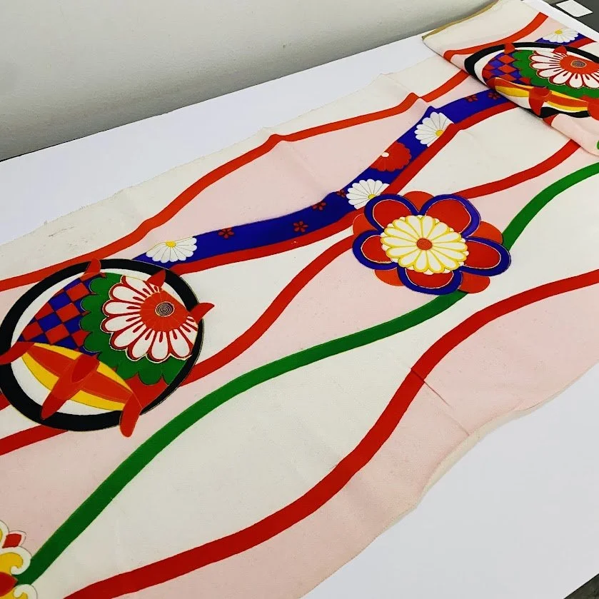 Retro Gala 1960s Hand Painted Kimono Silk Bolt BS12