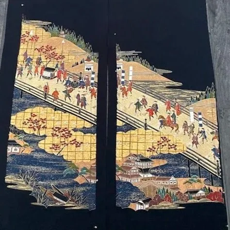 MOTHE OF PEARL #C#D Tomesode Black Silk ToF92