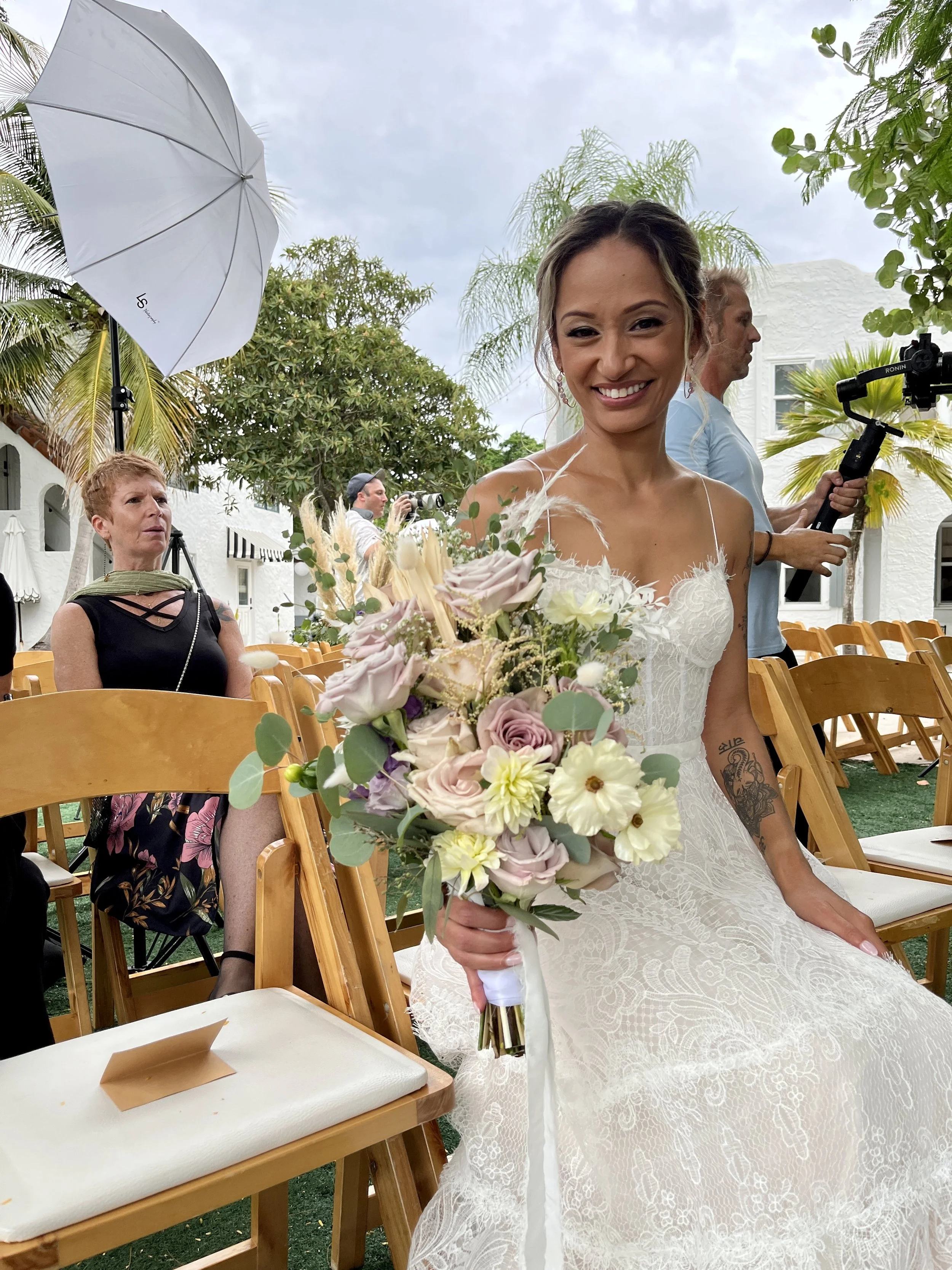 vintage purple wedding flowers, rich hippie's house, palm beach wedding, boho wedding