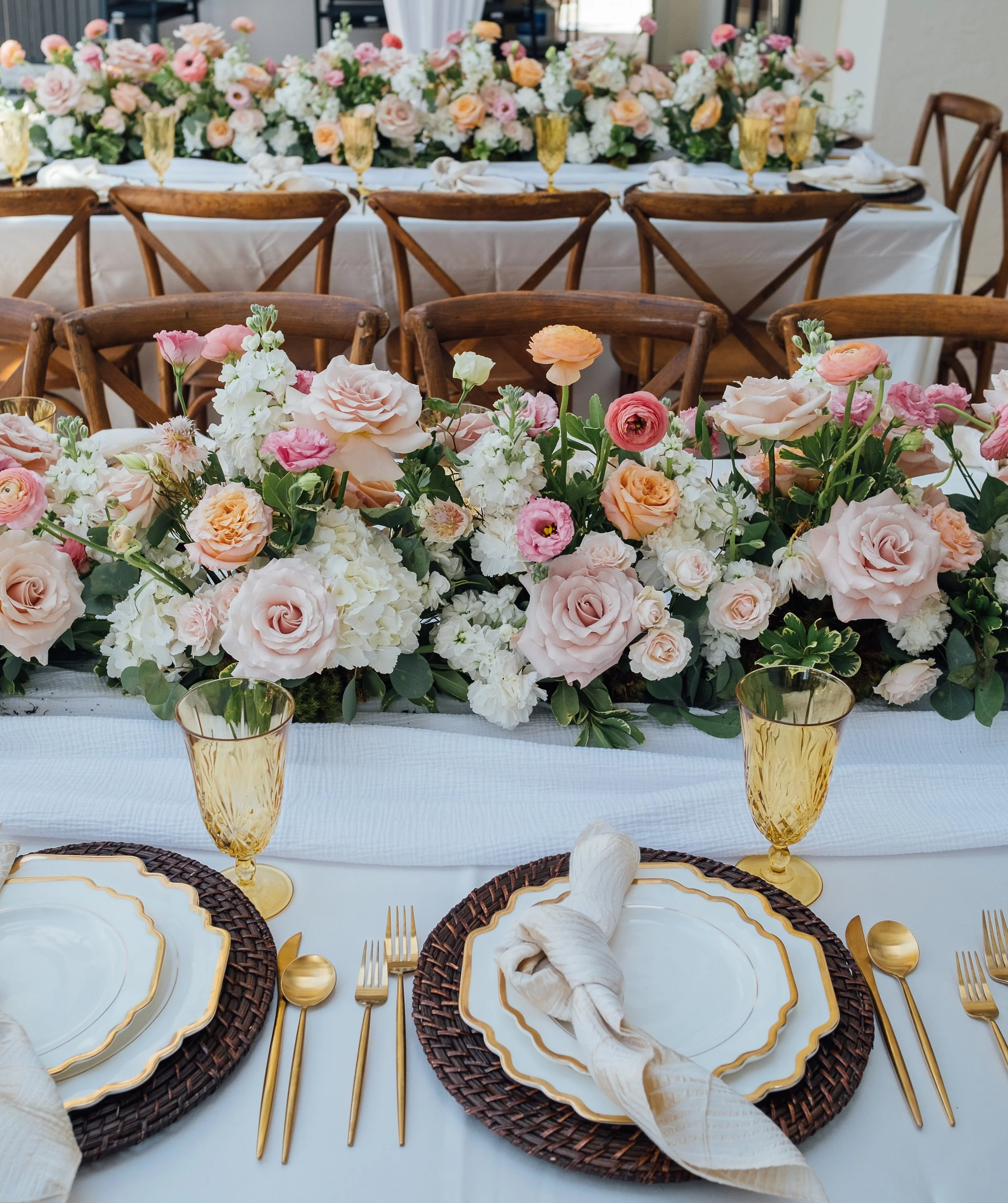 peach florals wedding table