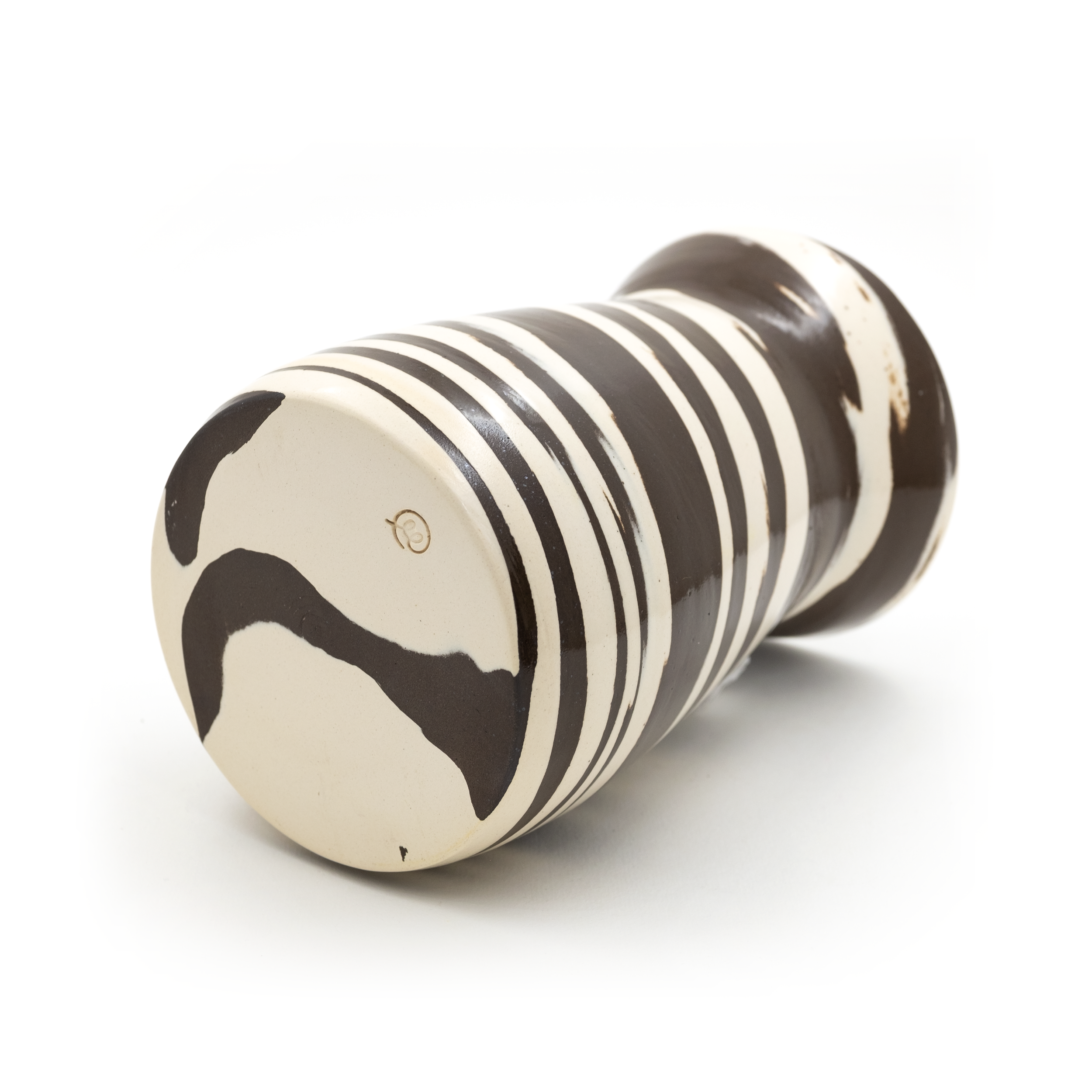marble-vase-02-b.png