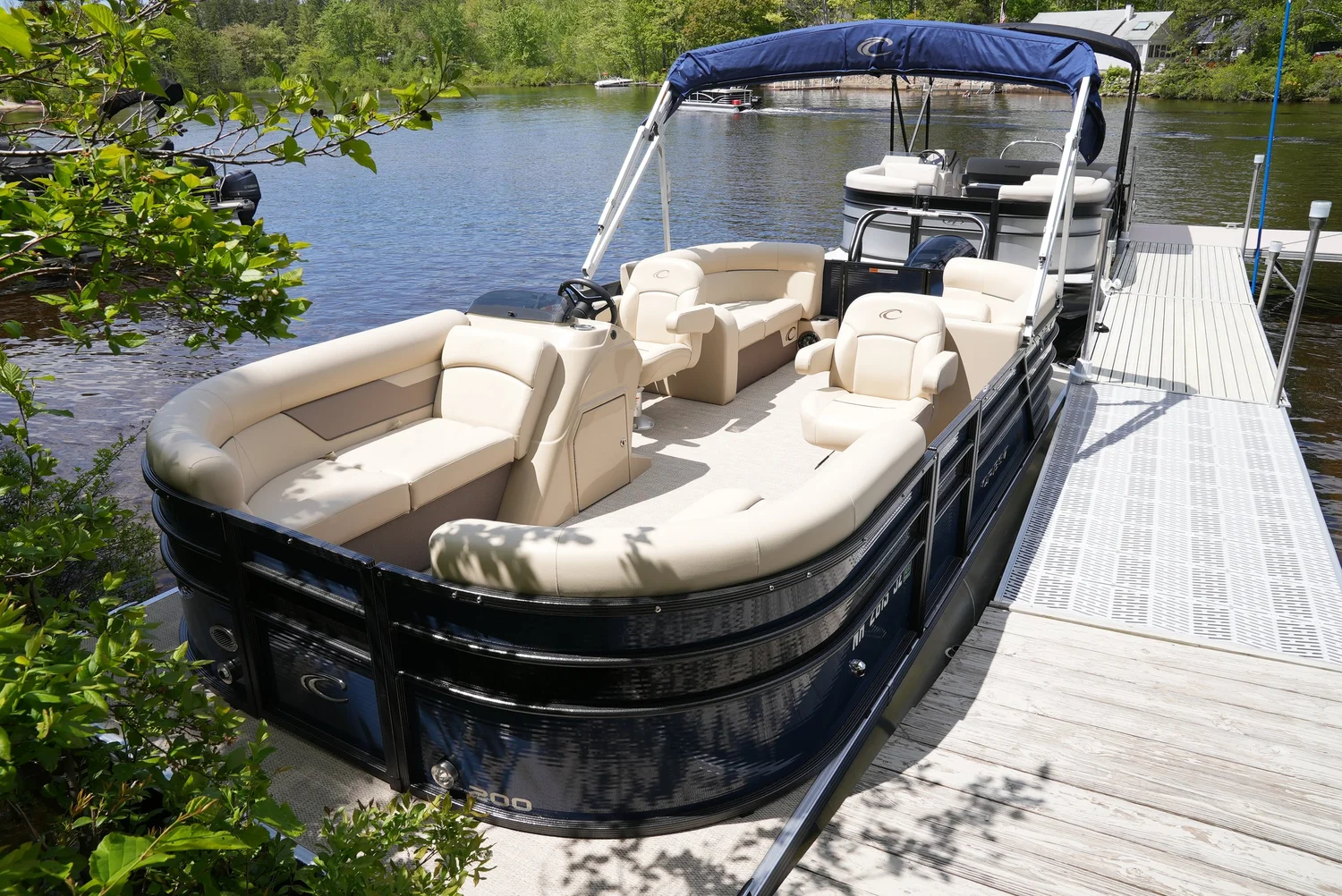 Lake House Boat Rentals Ossipee Lake, Ossipee, NH