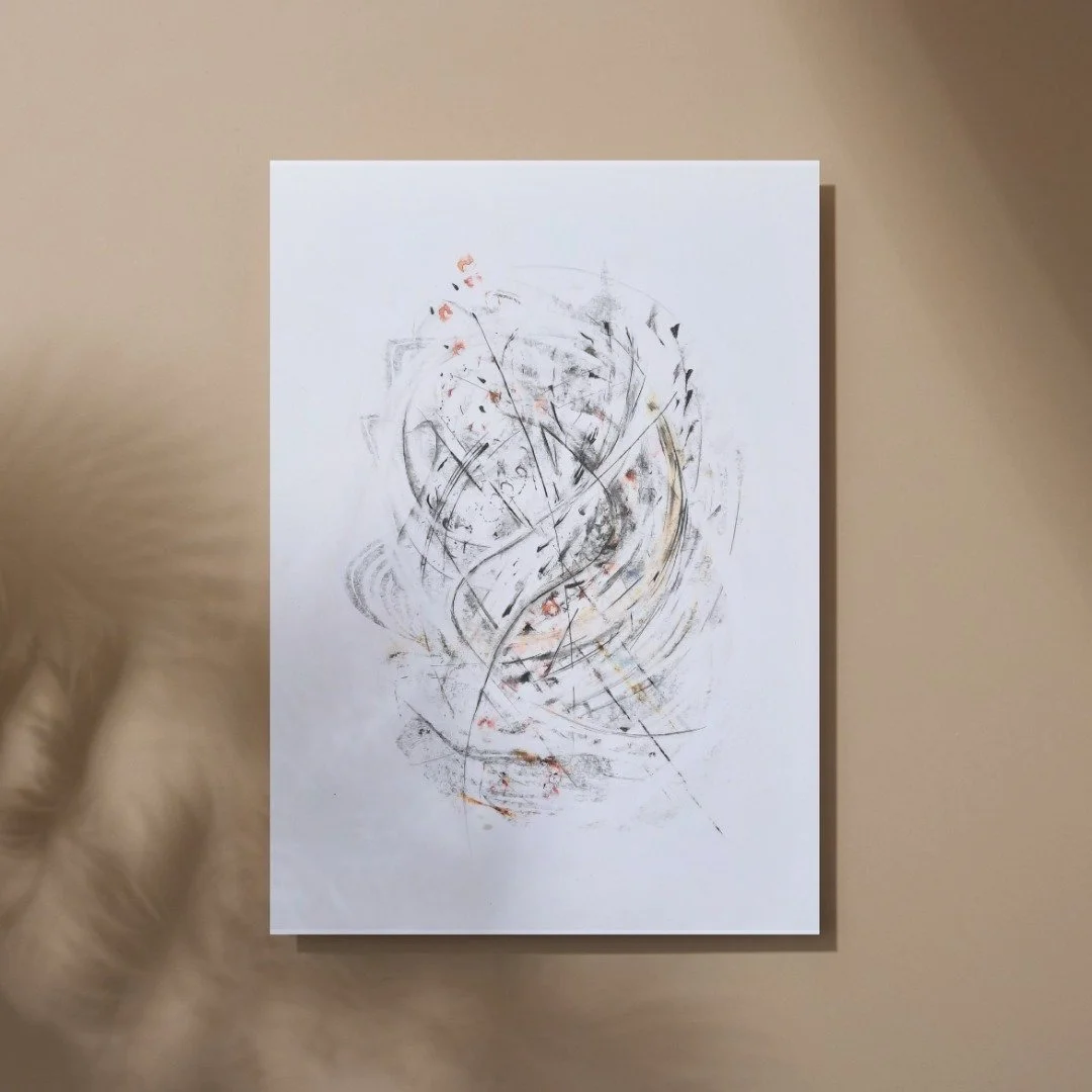 Le tissu de la nature/ The fabric of nature 

(Description en francais plus bas)

 Introducing my latest series: an exploration into the subtle and often unseen movements of wildlife. Through graphite and ink on paper, I aim to capture the essence of