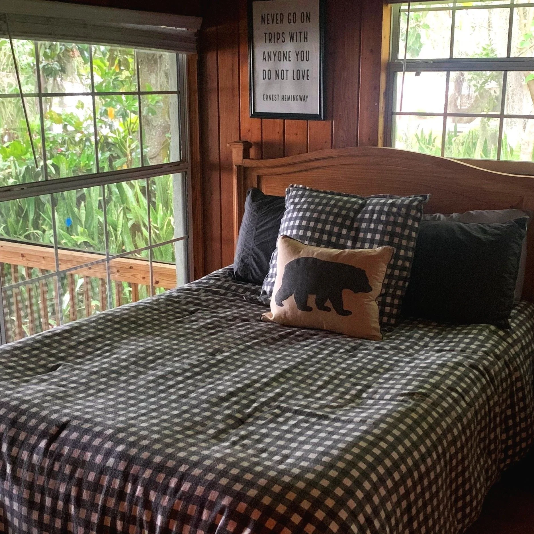 08_20161004S1_BOUTIQUE_HOTEL_HASBROUCK_HOUSE_ESTABLISHING_042-square.jpg