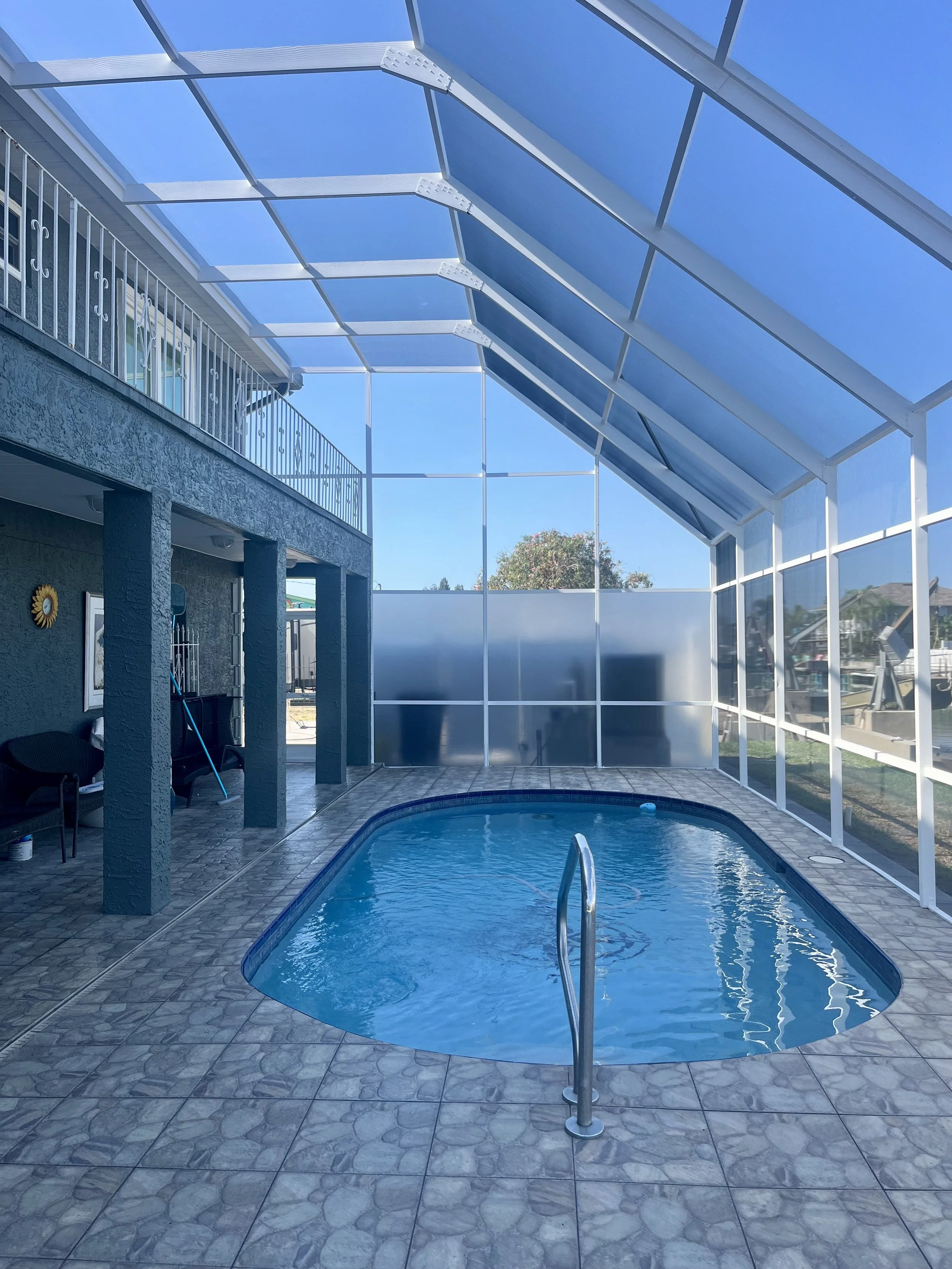 The Ultimate Guide to Choosing the Right Pool Enclosure Screen for Your  Home