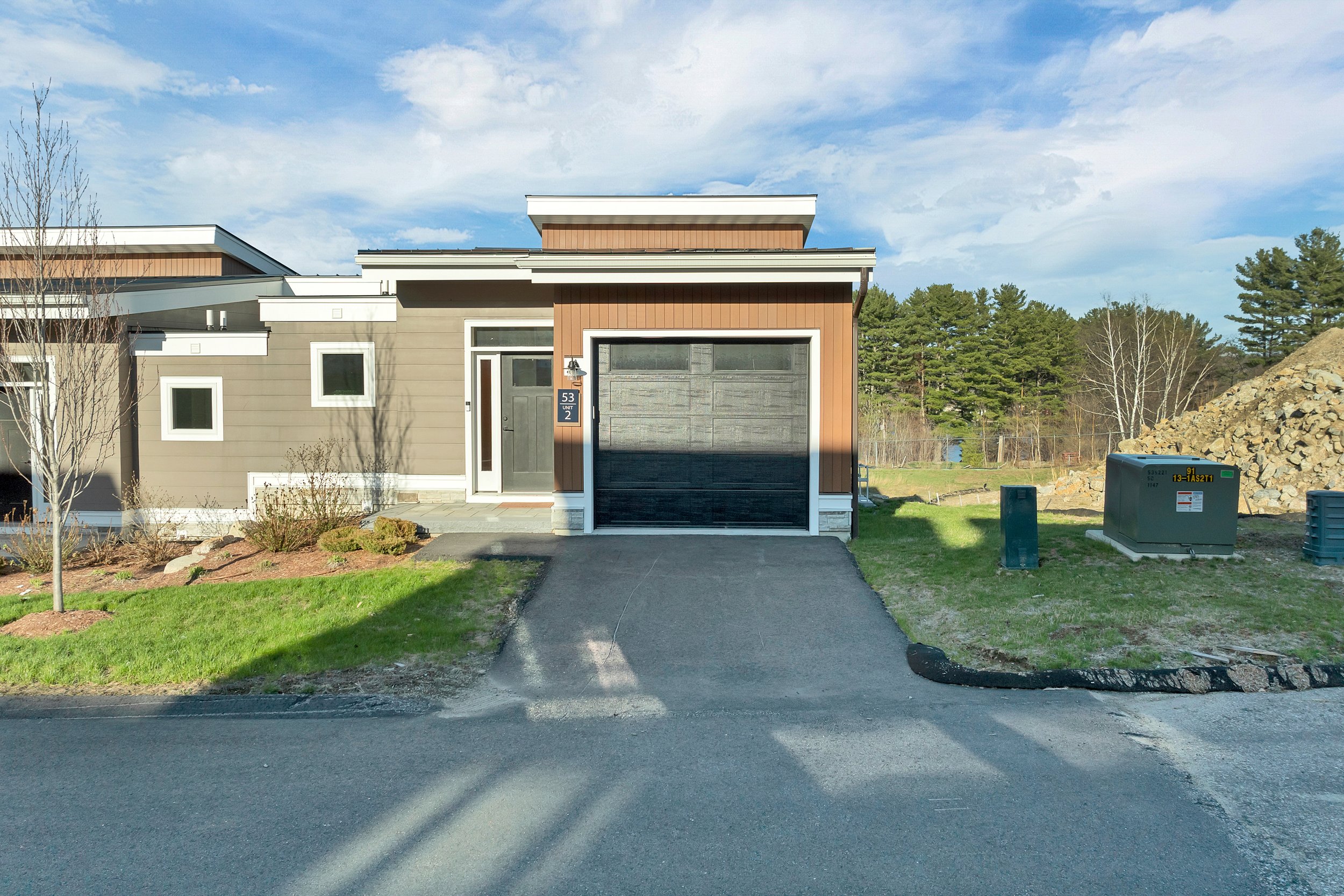 53Unit2EndicottStN-001.jpg