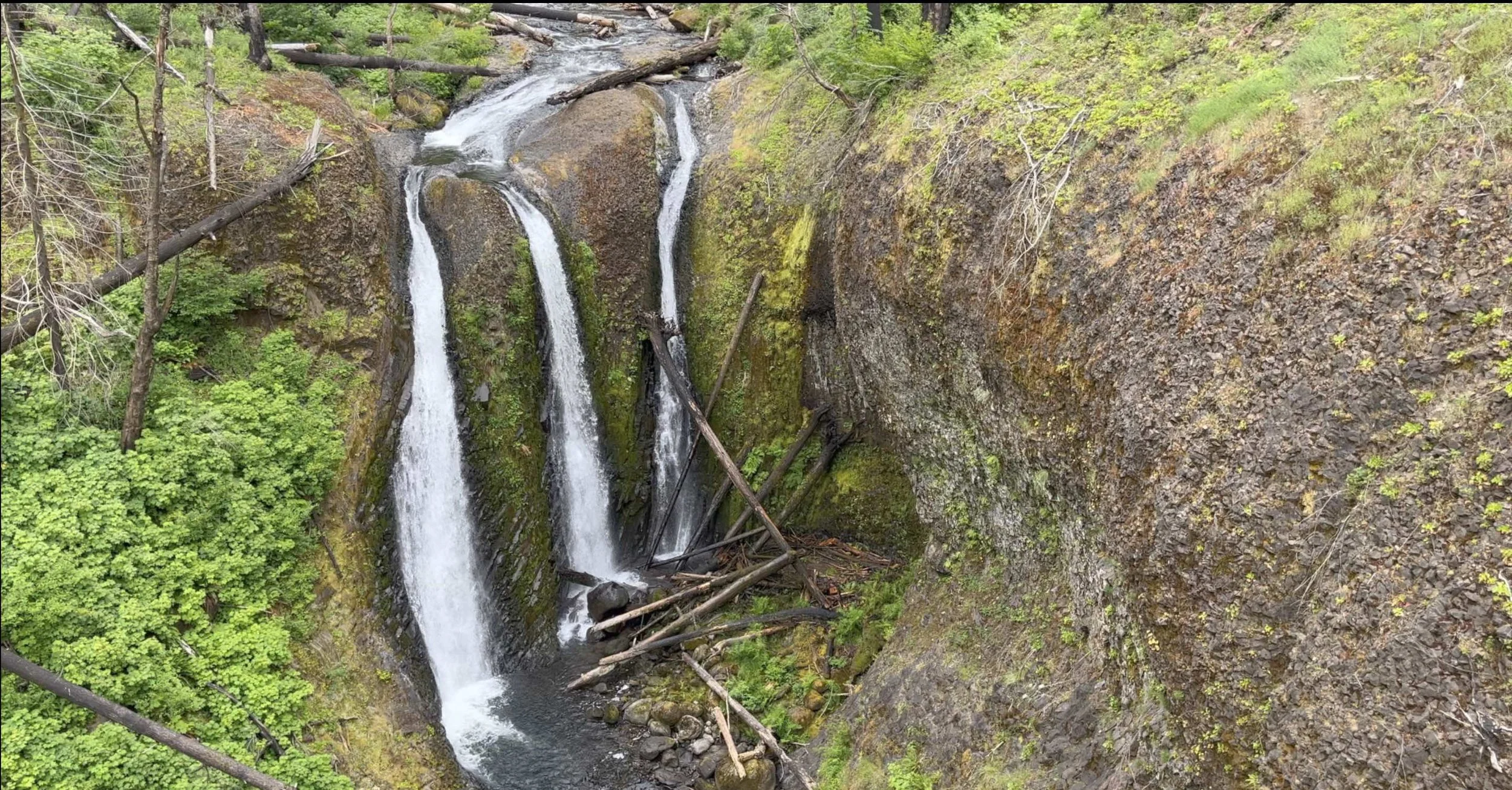 Don't Miss the Triple Falls Trail in the Columbia River