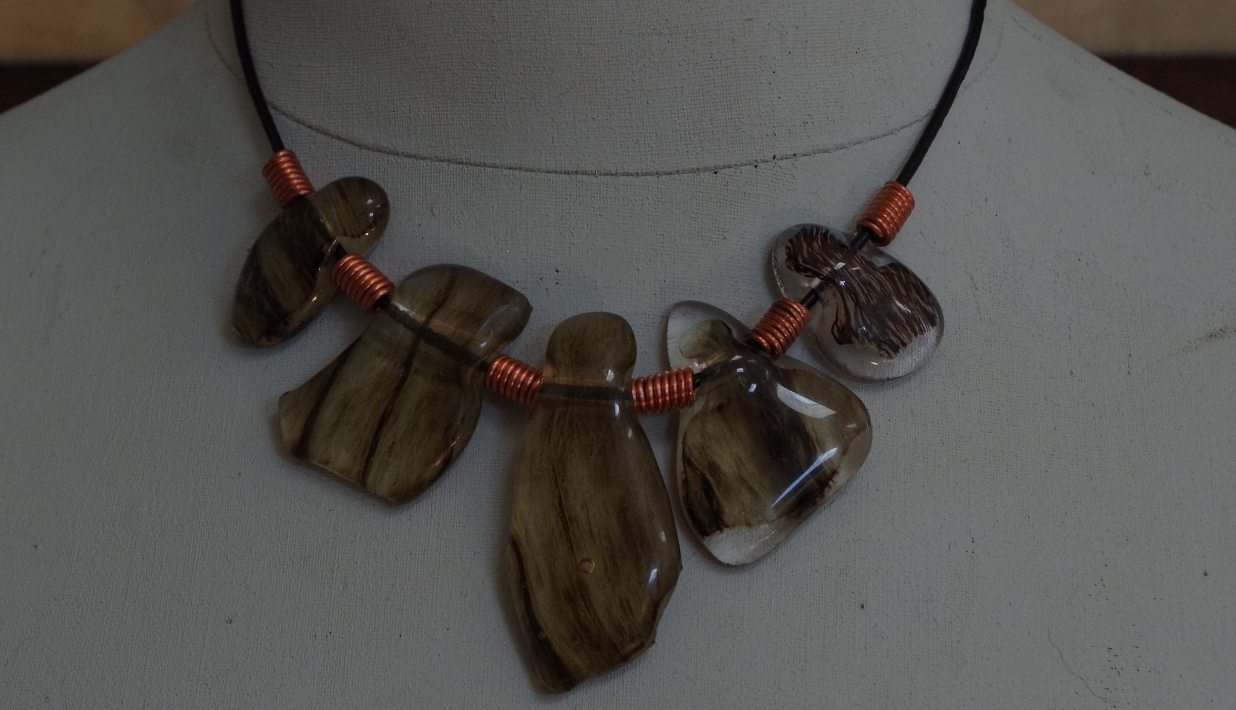 https://i.etsystatic.com/9806536/r/il/e66b8f/2371489040/il_fullxfull.2371489040_ct8h.jpg