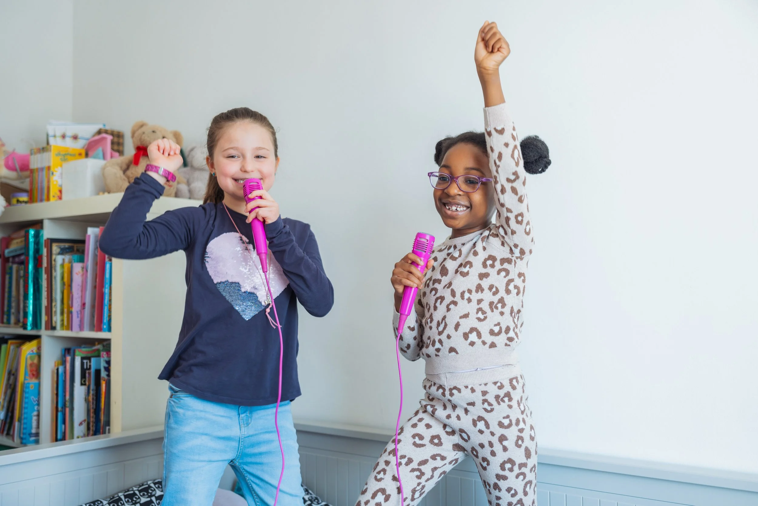Iko-Ojo-Haruna_children-singing-with-toy-microphones.jpg