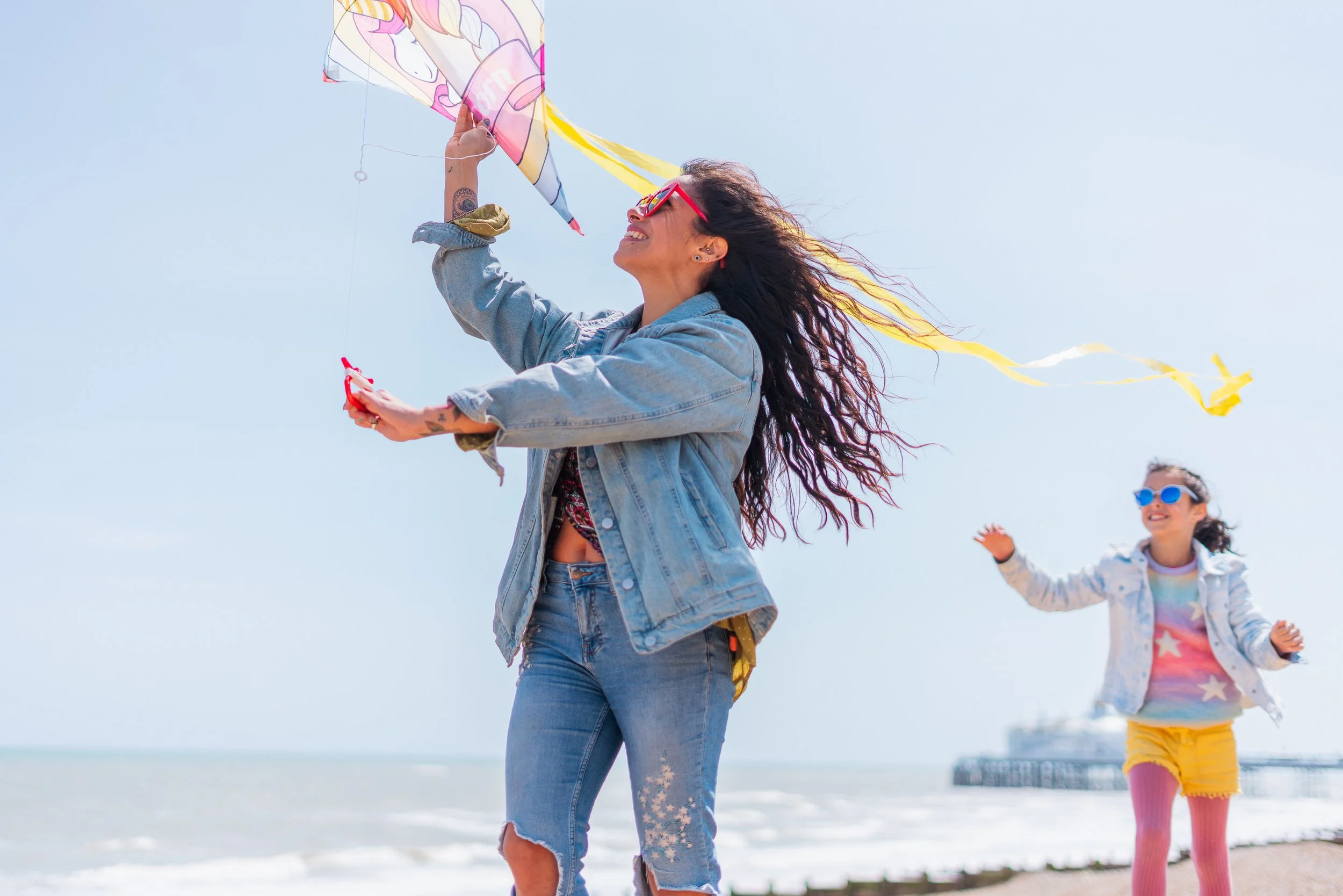 Iko-Ojo-Haruna_mother-flying-kite-with-child.jpg