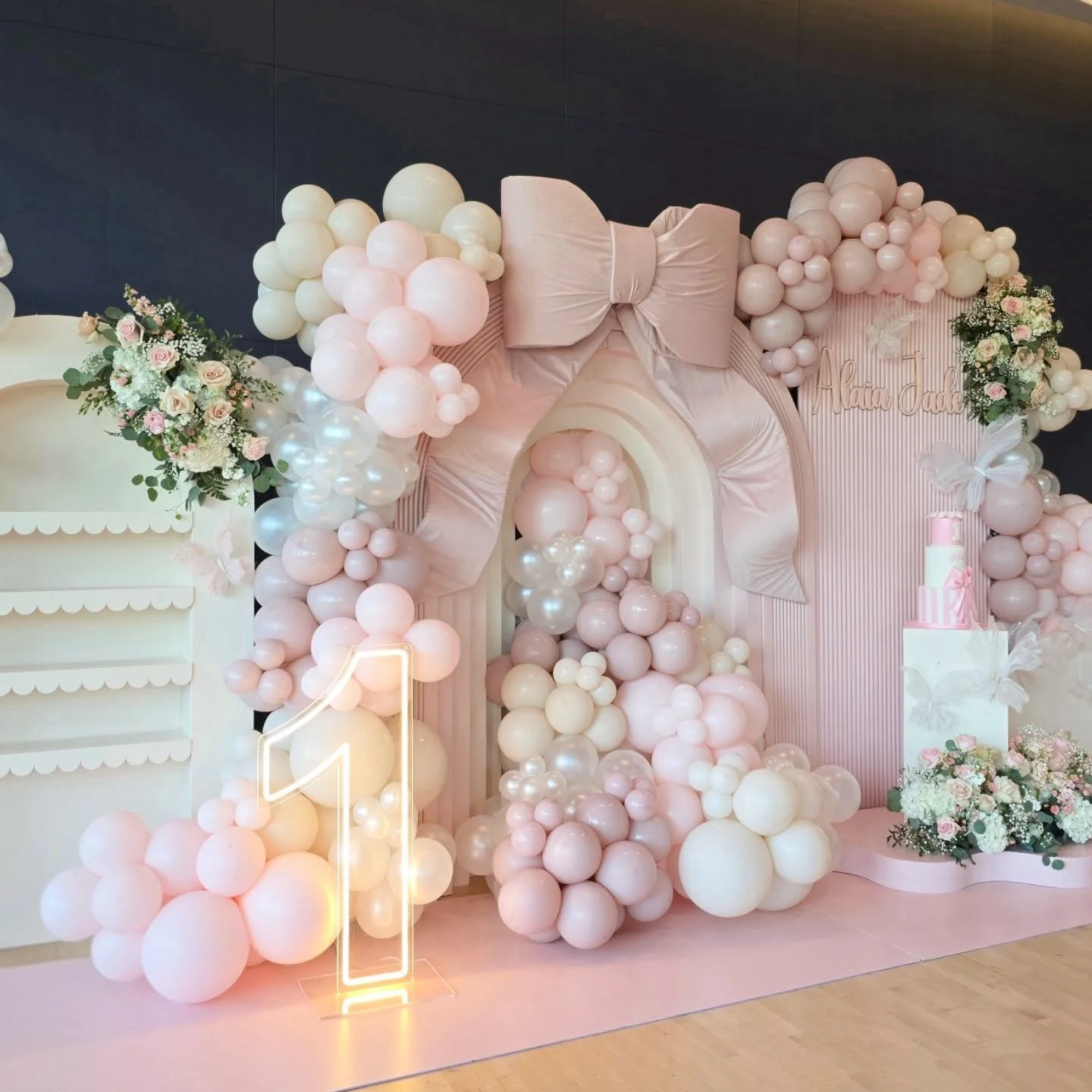 Pretty in pink for Alaia Jade's 1st Birthday ♡
.
.
Backdrop + Centerpieces by @four_forty_four_events 
.
.
#BayAreaPartyPlanner #BayAreaEvents #BayAreaEventPlanner  #BayAreaQuince #BayAreaQuinceanera