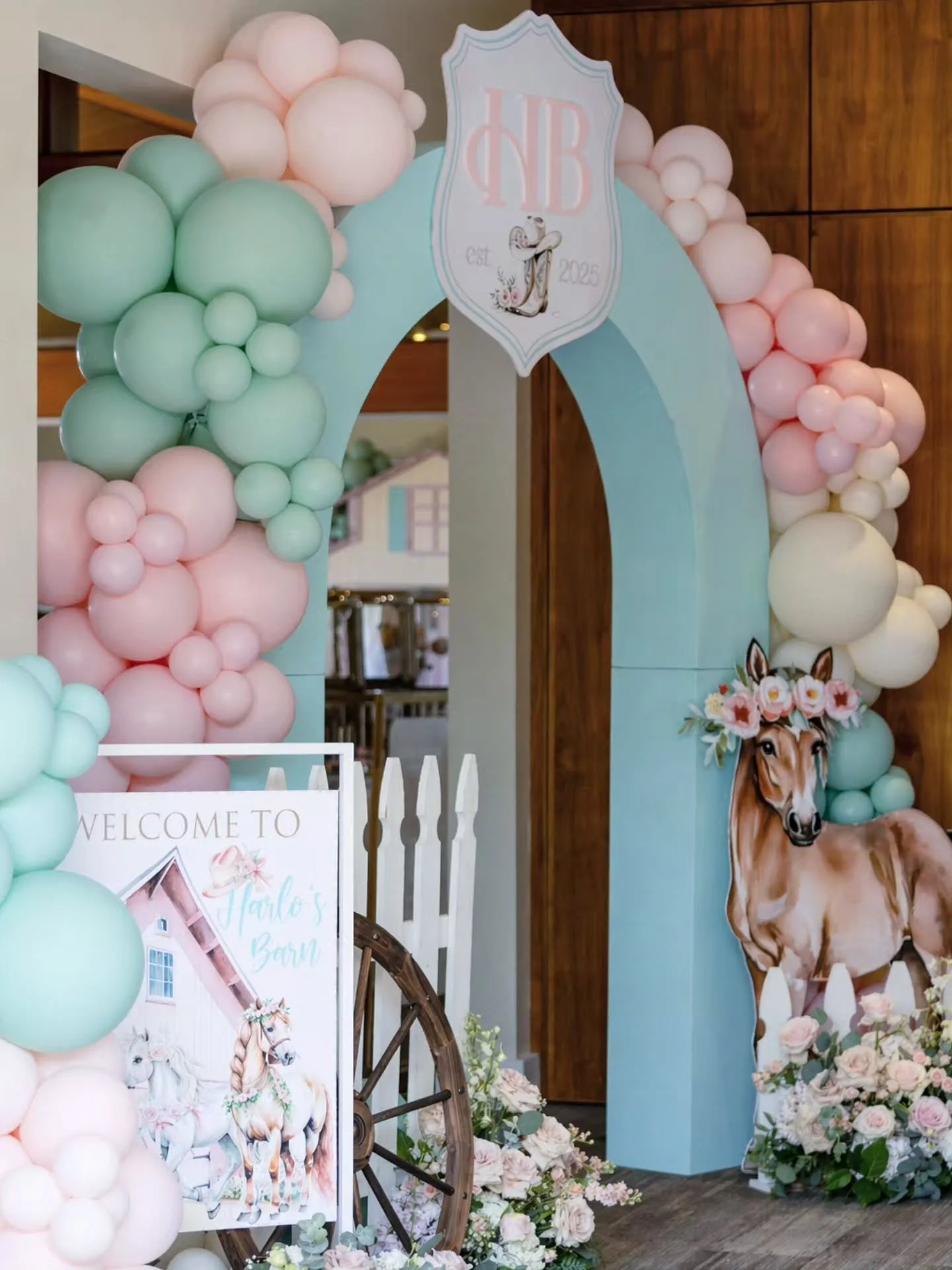 Harlo's First Rodeo 🐎 
.
.
Event Planned + Design by @four_forty_four_events 
.
.
#BayAreaPartyPlanner #BayAreaEvents #BayAreaEventPlanner  #FirstRodeo #EquestrianTheme