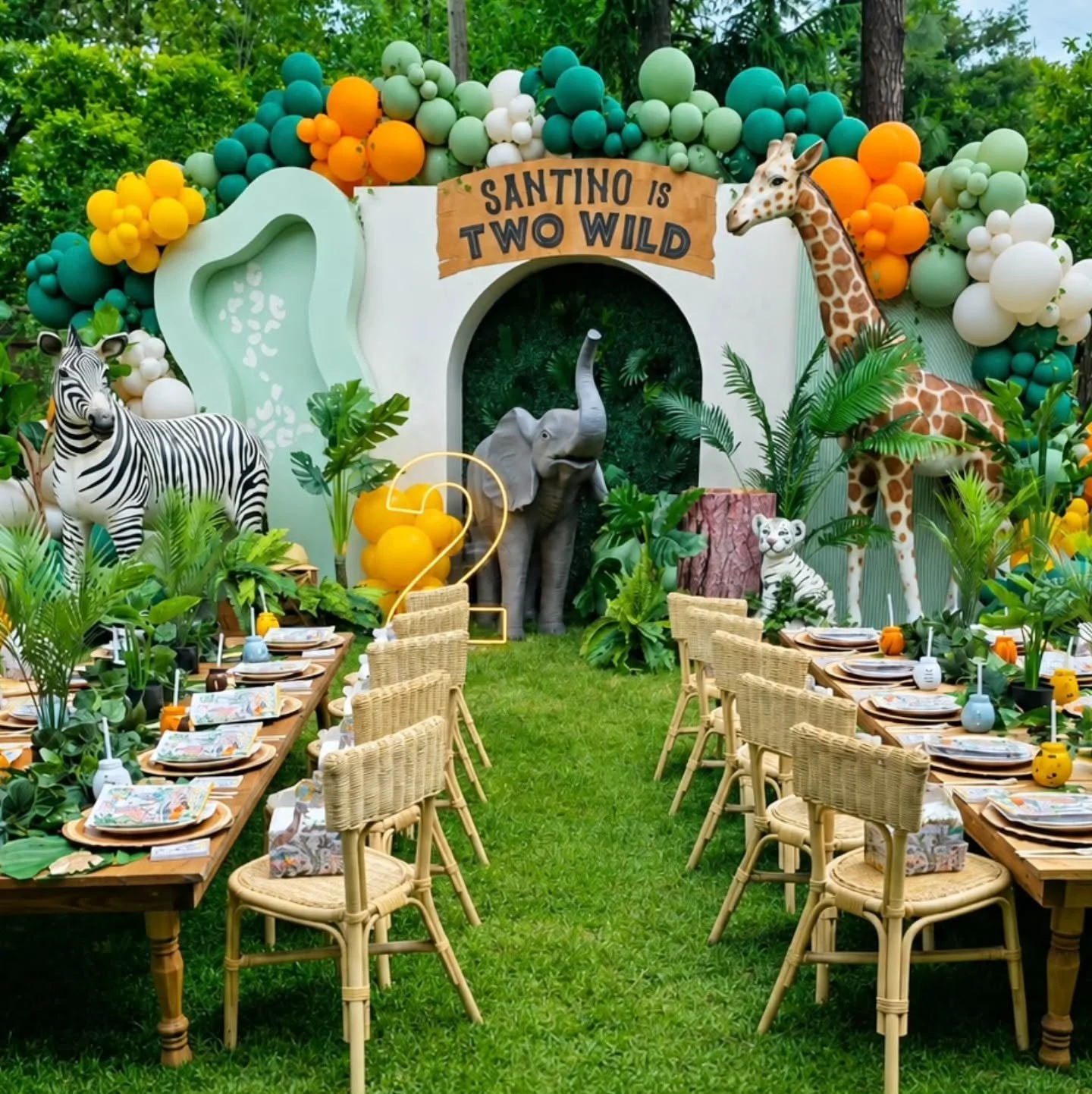 Last post of this stunning, over-the-top safari theme celebrating Santino&rsquo;s Wild 2 🐆🌴
.
.
From the custom details to every playful moment, this celebration was truly one for the books 🙌🏻 The perfect mix of fun, luxury, and adventure for the
