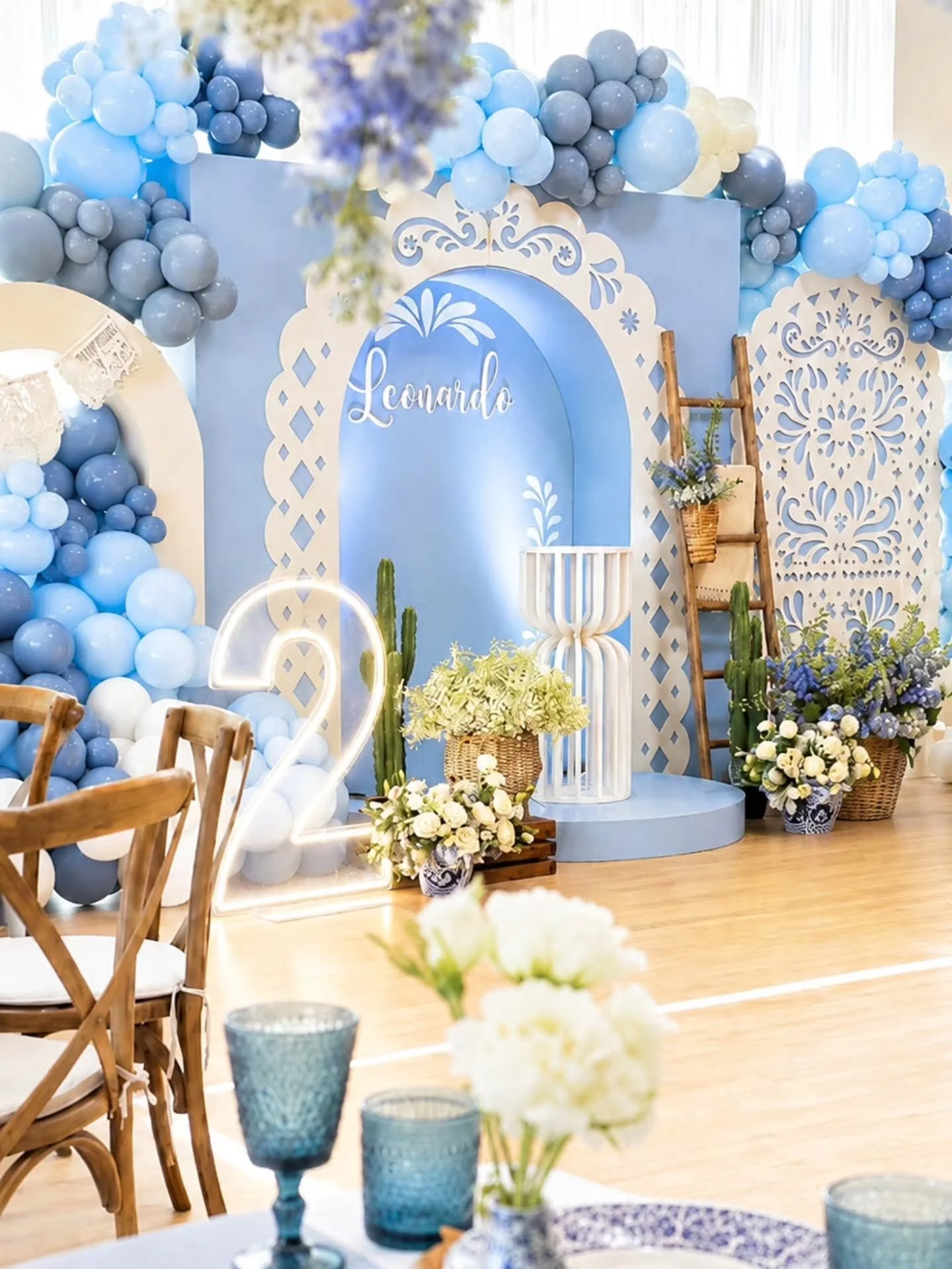 The amount of messages, shares, and love this setup has received.. 🙏🏻 🤍
.
.
Thank you for obsessing over Leonardo&rsquo;s celebration as much as we did. 
.
.
When great creative teams come together, magic truly happens
.
.
Decor + Design @four_for