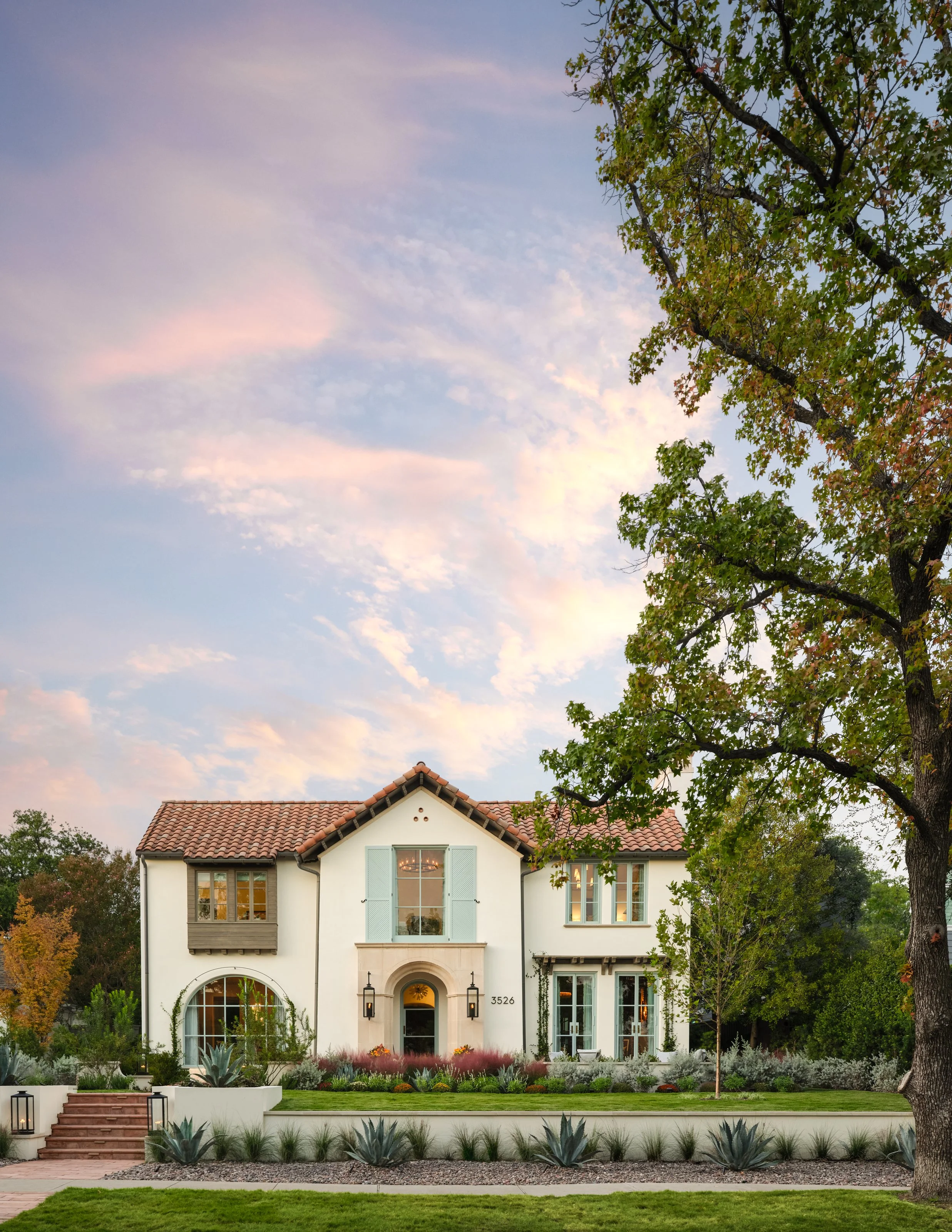 3526GreenbrierDr.0907.jpg