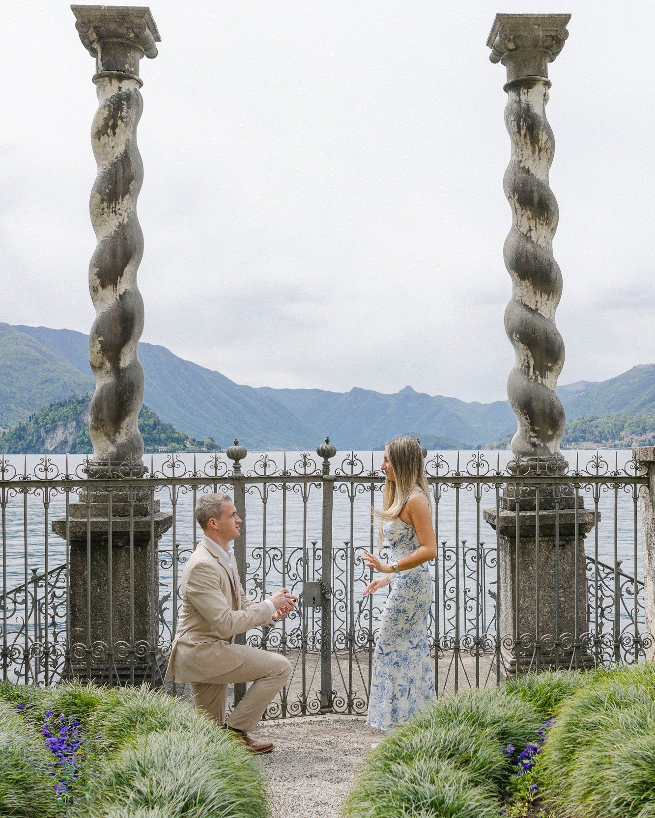 Lake Como proposal at Villa Monastero in Varenna.
A lovely and nice Sunday afternoon.
A gate on the lake with columns: Bellagio and Balbianello in the background.
It is so emotional to see the birth of a new family a couple planning for the future.
I