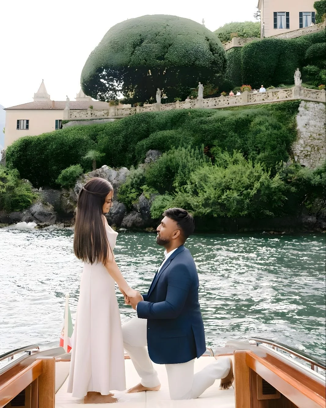 A golden afternoon on Lake Como, a boat gliding past Villa del Balbianello, and one question that changed everything. She said yes &mdash; and I was there to capture every tear, every smile, every heartbeat of that perfect moment.
📍 Villa del Balbia