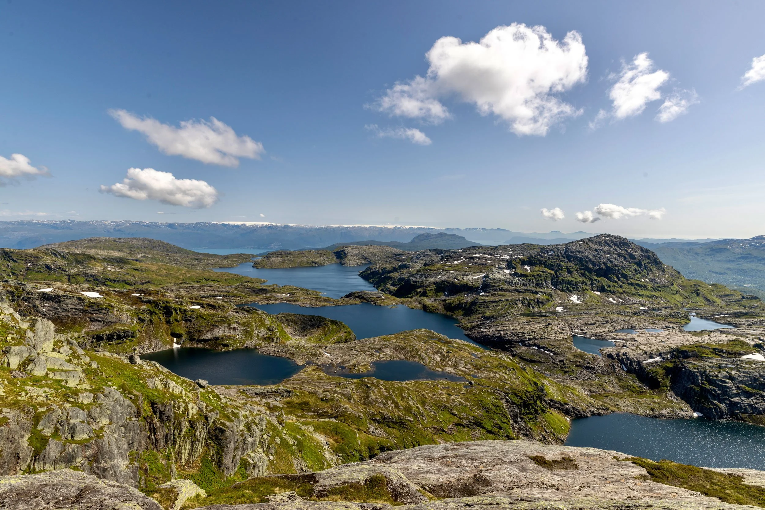 Utsikt frå Sørfuglen.
