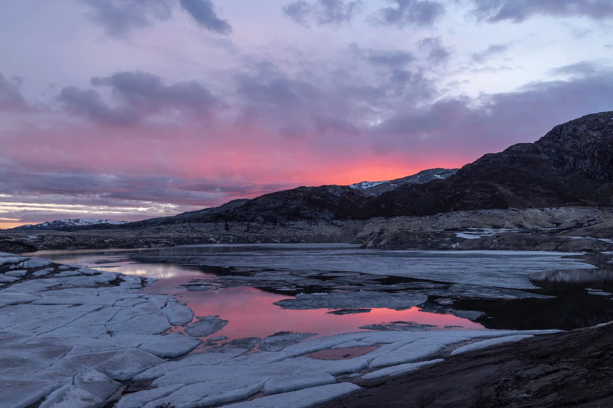 Solnedgang Holmavatnet, Sotabotnen - Mai 26.